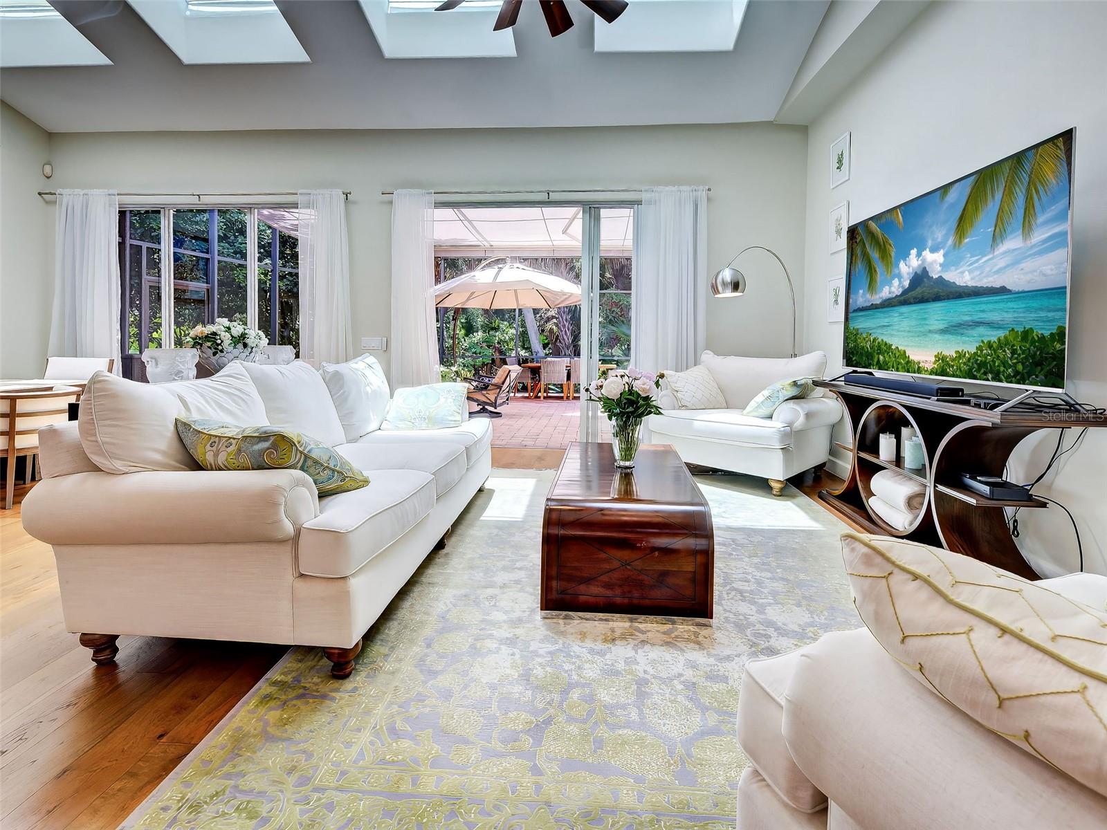 5026 HANGING MOSS LN — photo 6