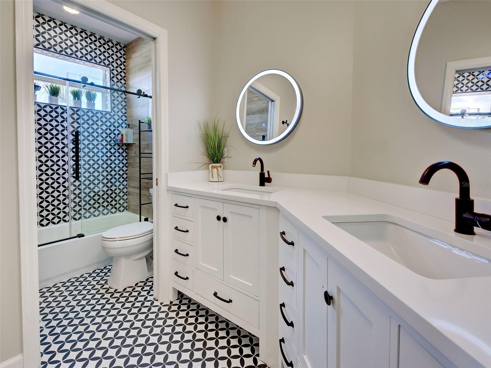5026 HANGING MOSS LN — photo 34