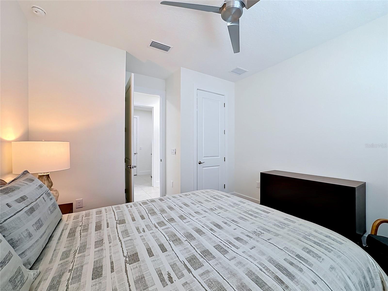 18604 DAYSPRING PL — photo 37
