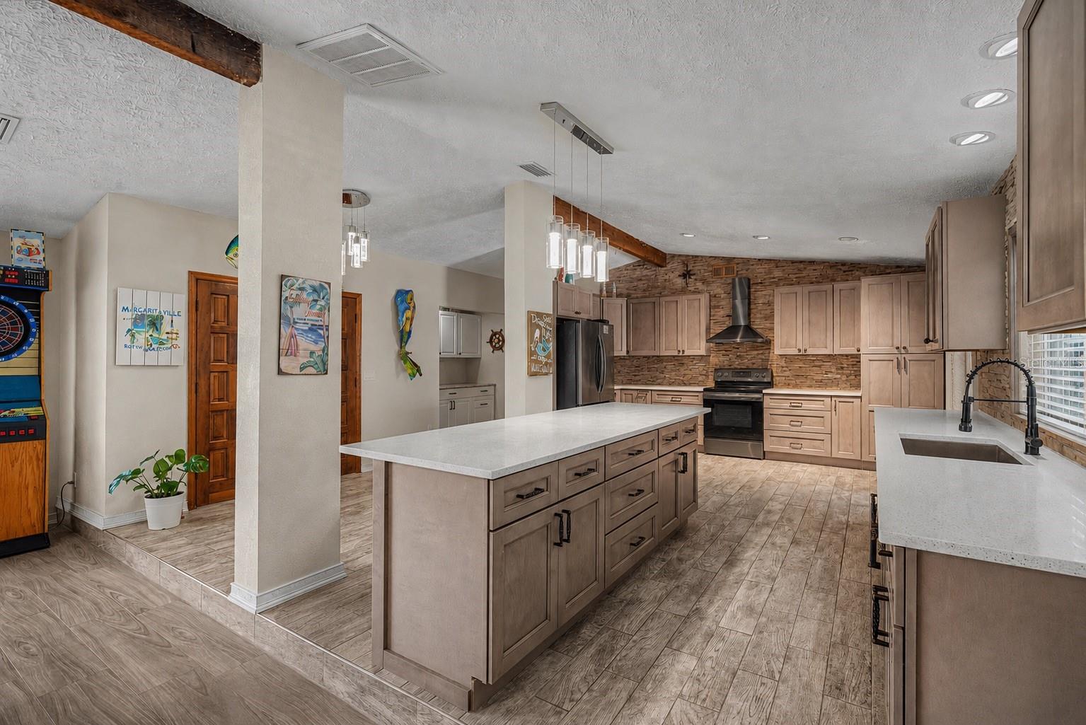 3110 SHADOW OAKS DR — photo 6