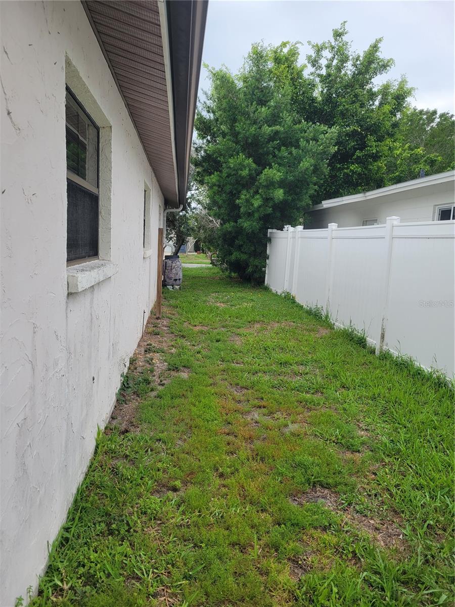 1835 MARYLAND AVE NE — photo 34
