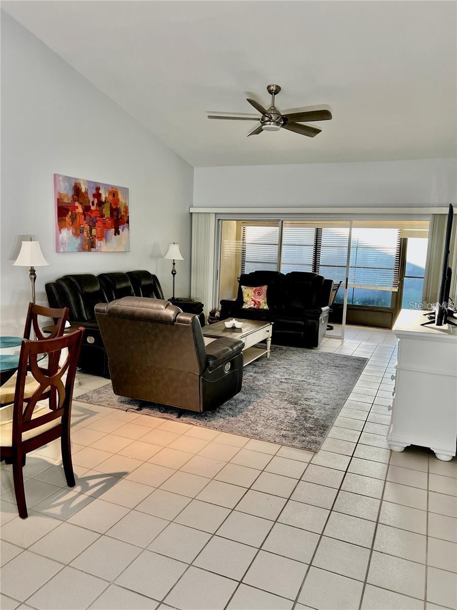 7186 LAKESIDE DR — photo 8