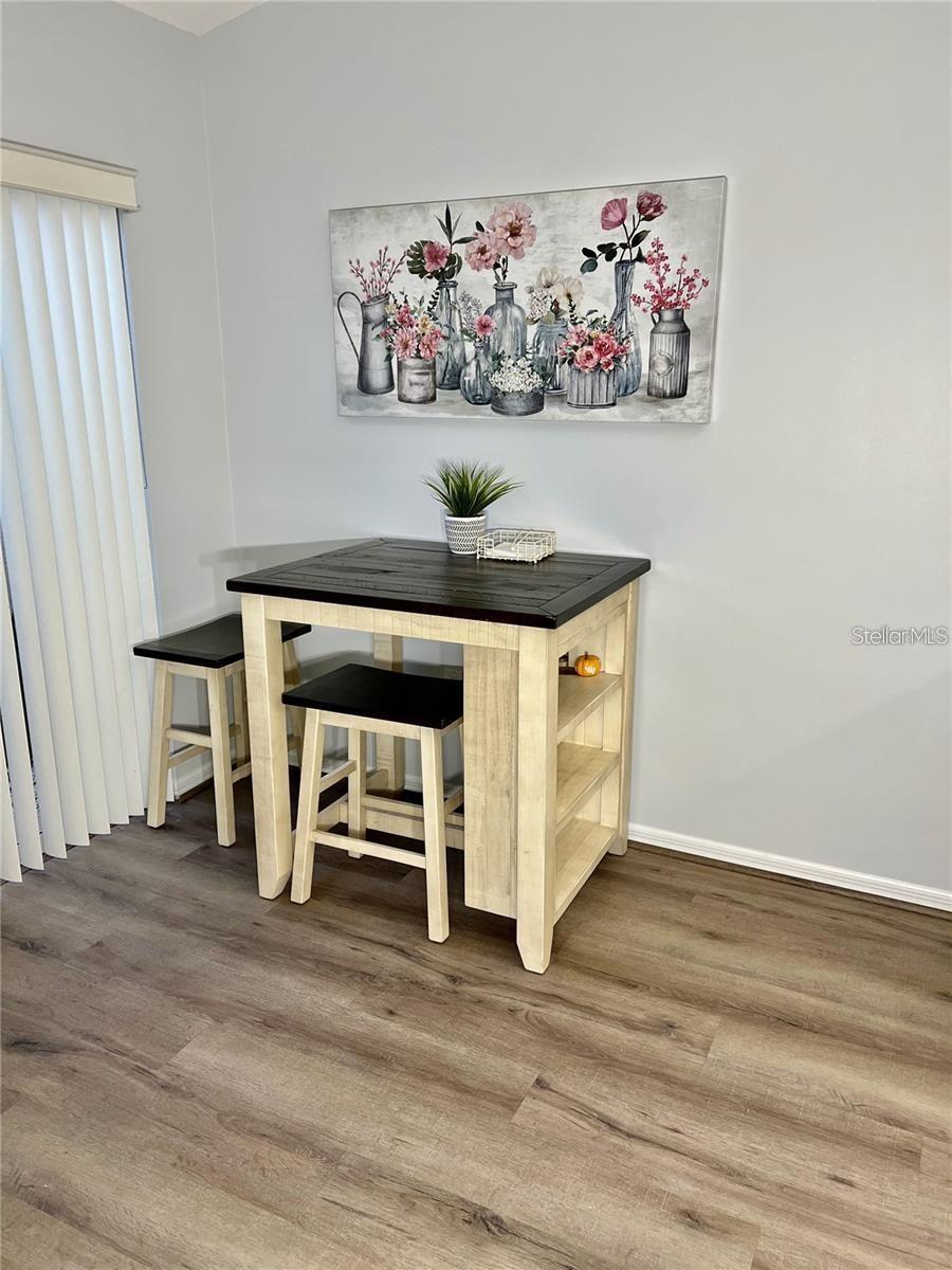7186 LAKESIDE DR — photo 5