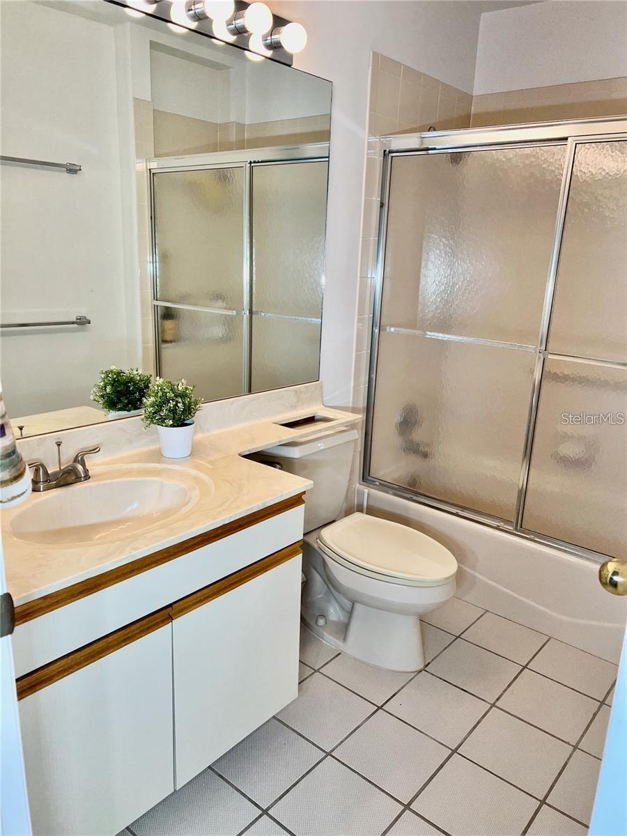 7186 LAKESIDE DR — photo 15