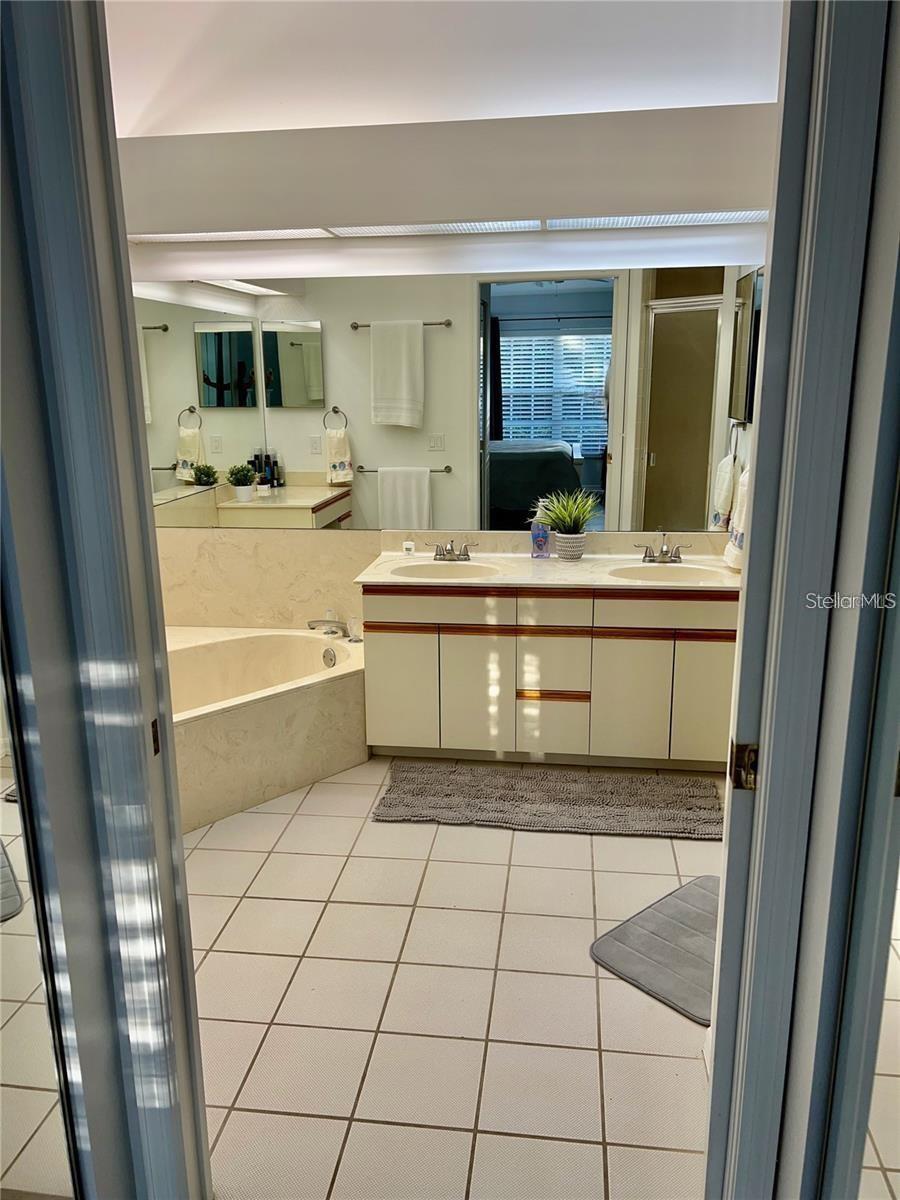 7186 LAKESIDE DR — photo 13