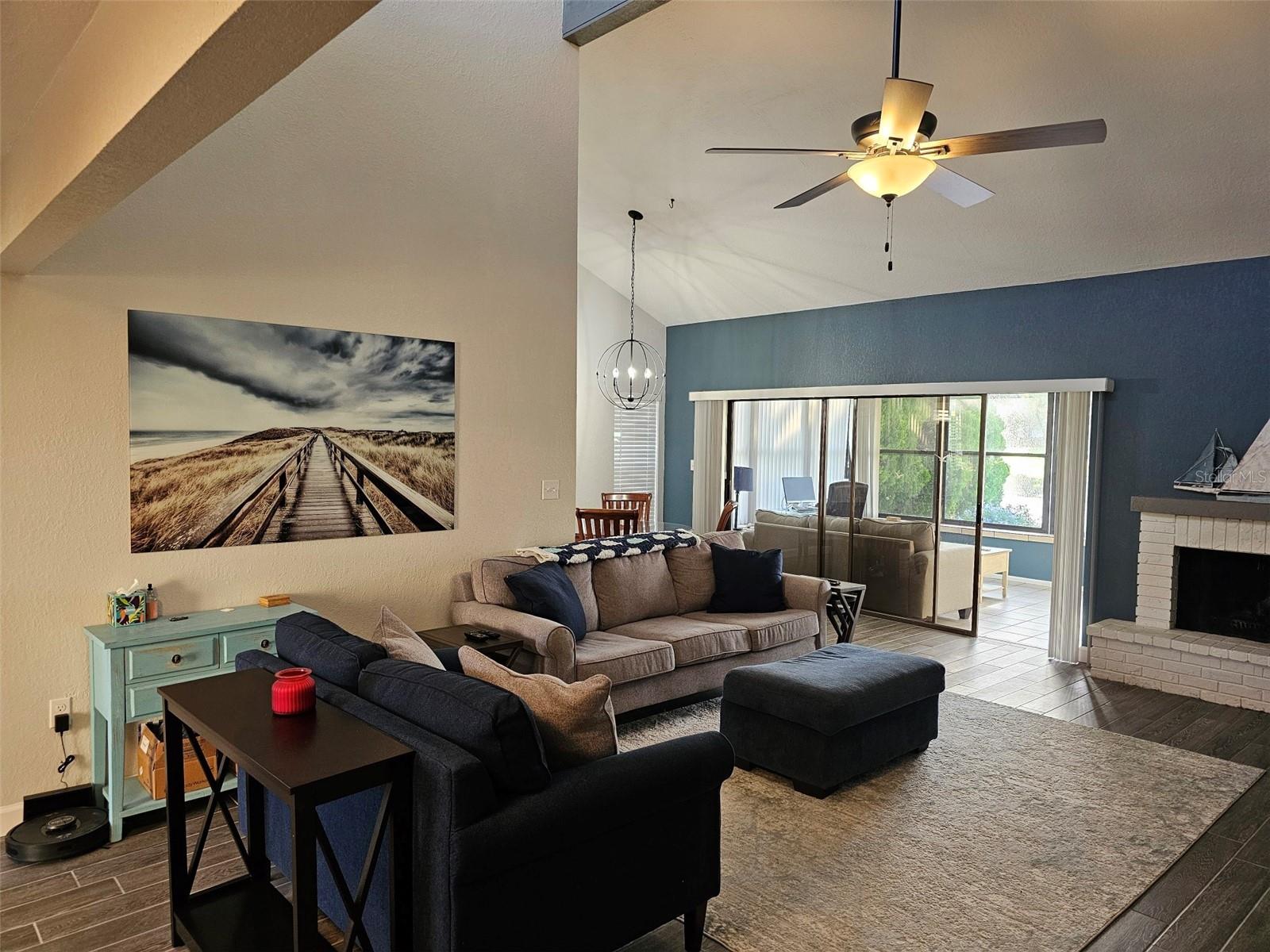 4522 LA JOLLA DR — photo 6