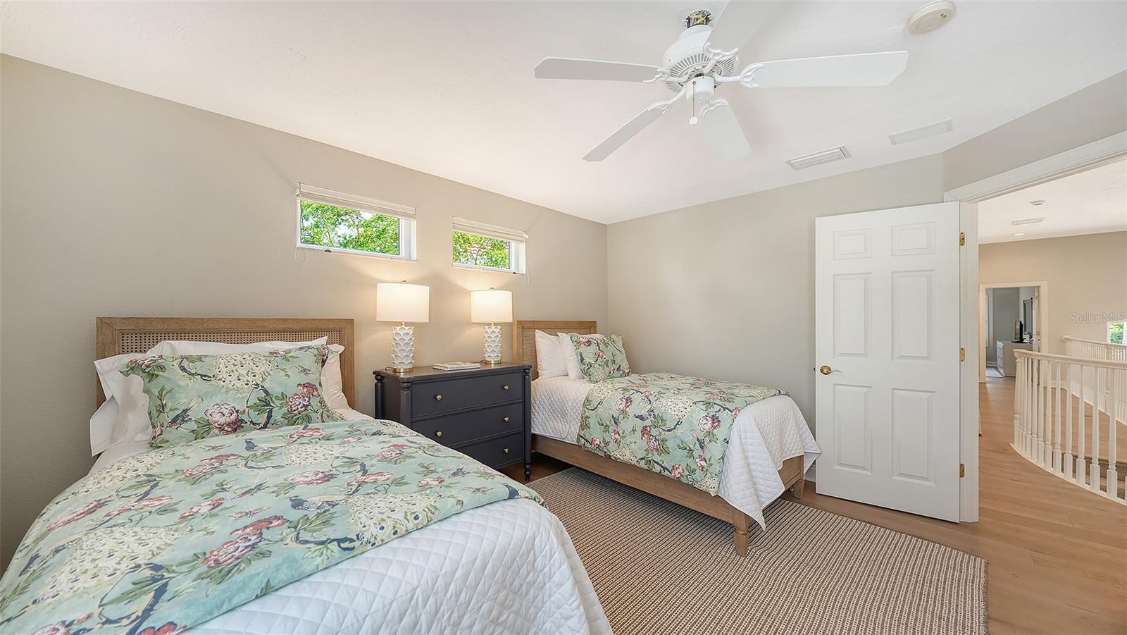 3563 FAIR OAKS LN — photo 32