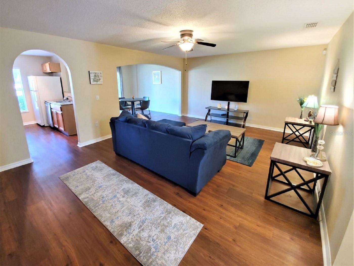 9870 ASHBURN LAKE DR — photo 3