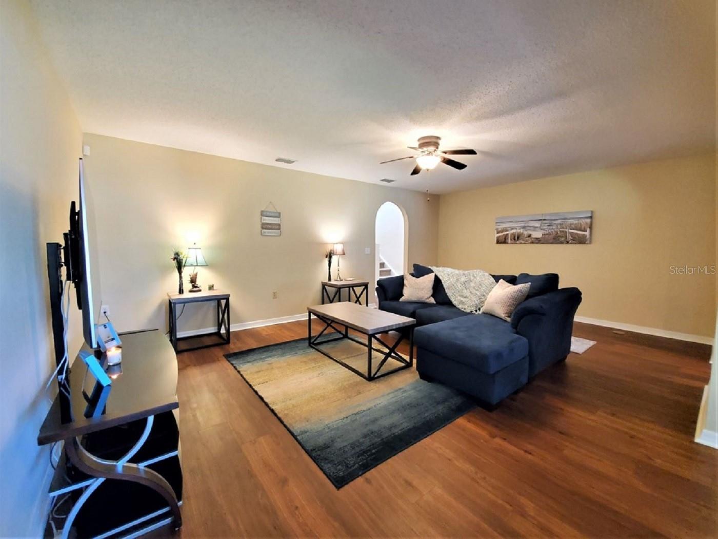 9870 ASHBURN LAKE DR — photo 2