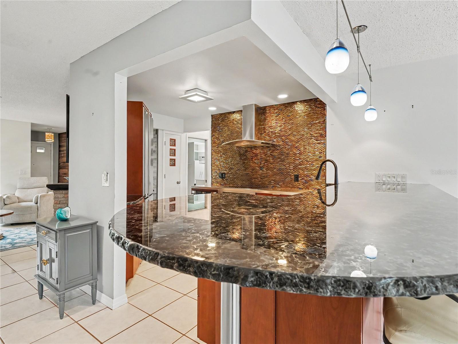 2320 LAKE SHORE DR — photo 12