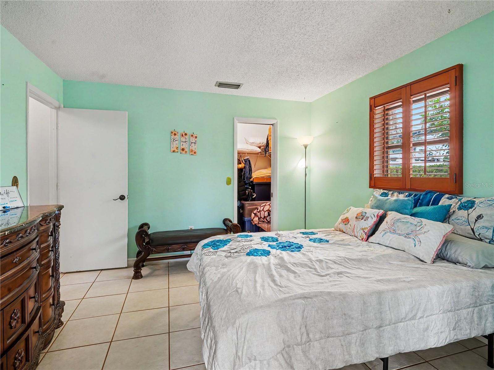 2320 LAKE SHORE DR — photo 22