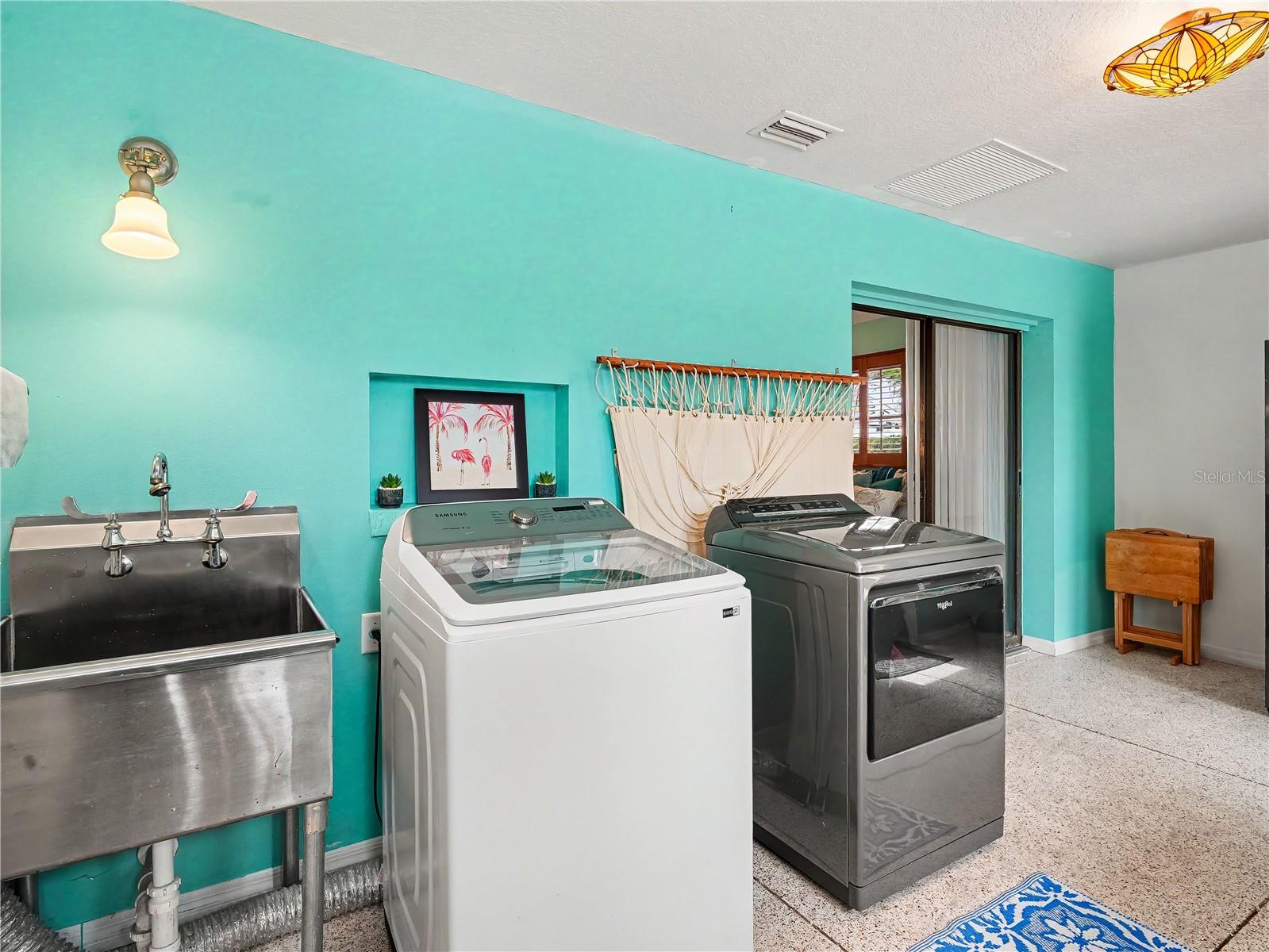2320 LAKE SHORE DR — photo 25