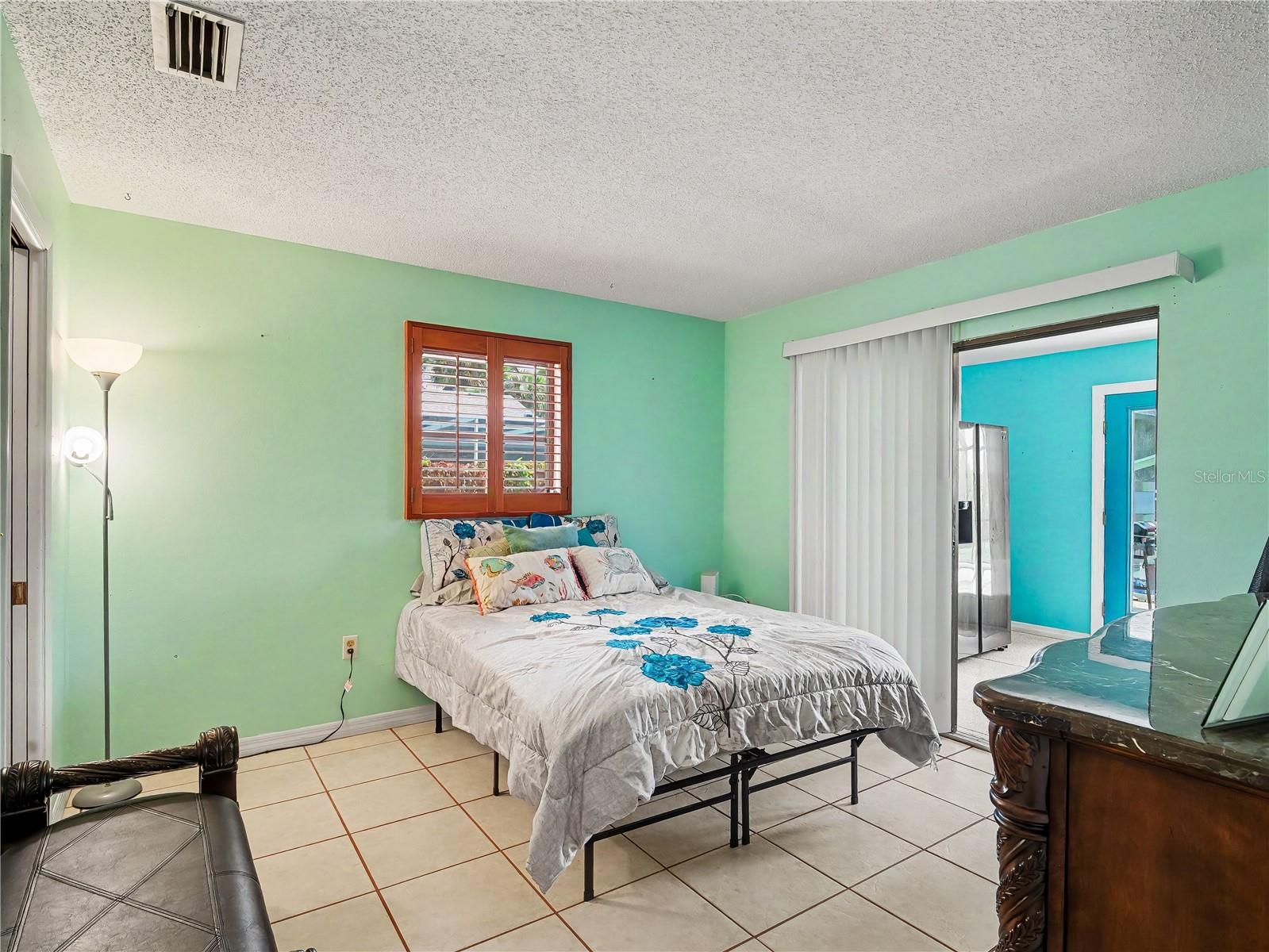2320 LAKE SHORE DR — photo 23