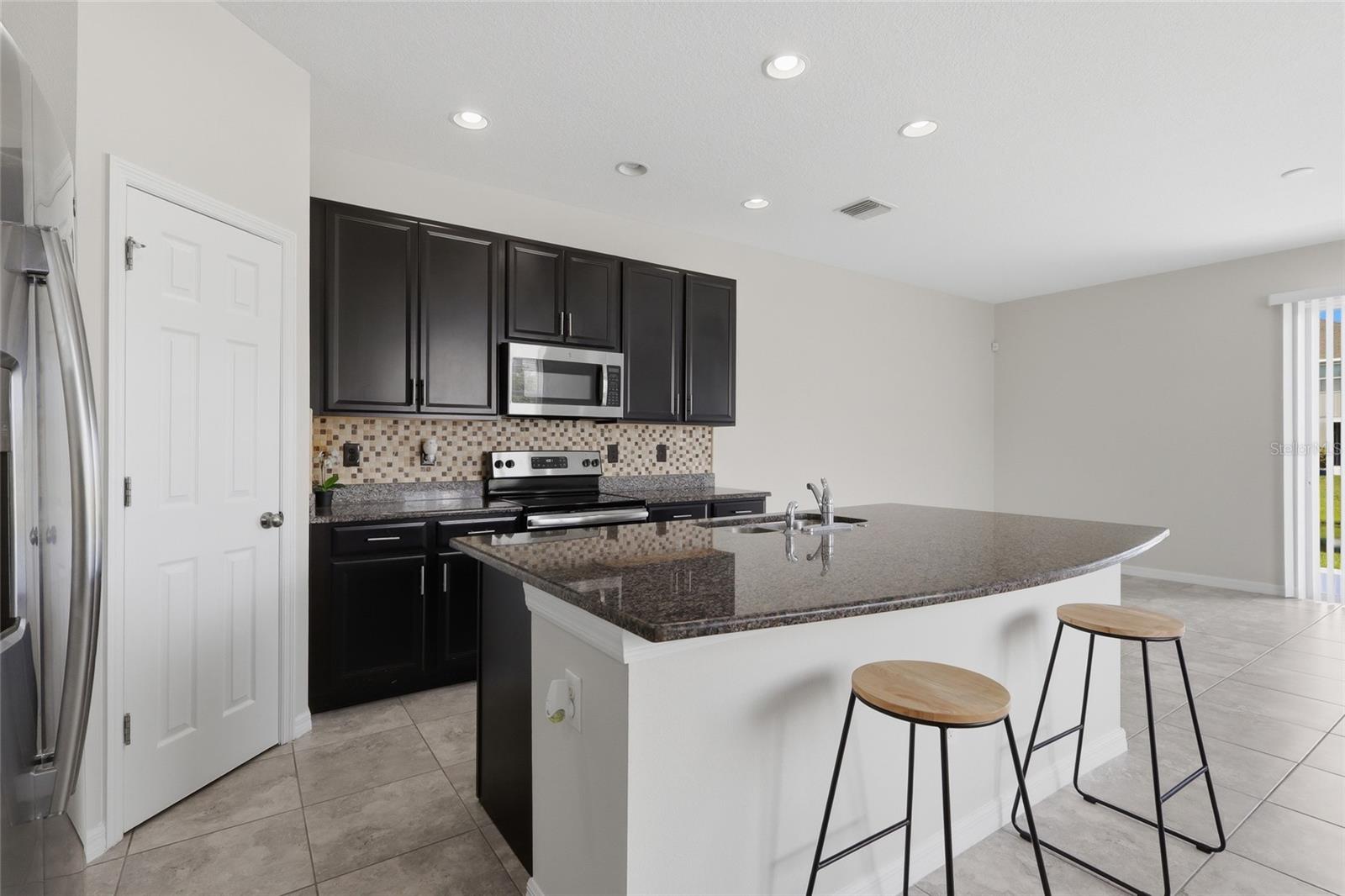 7005 GRAND ELM DR — photo 6