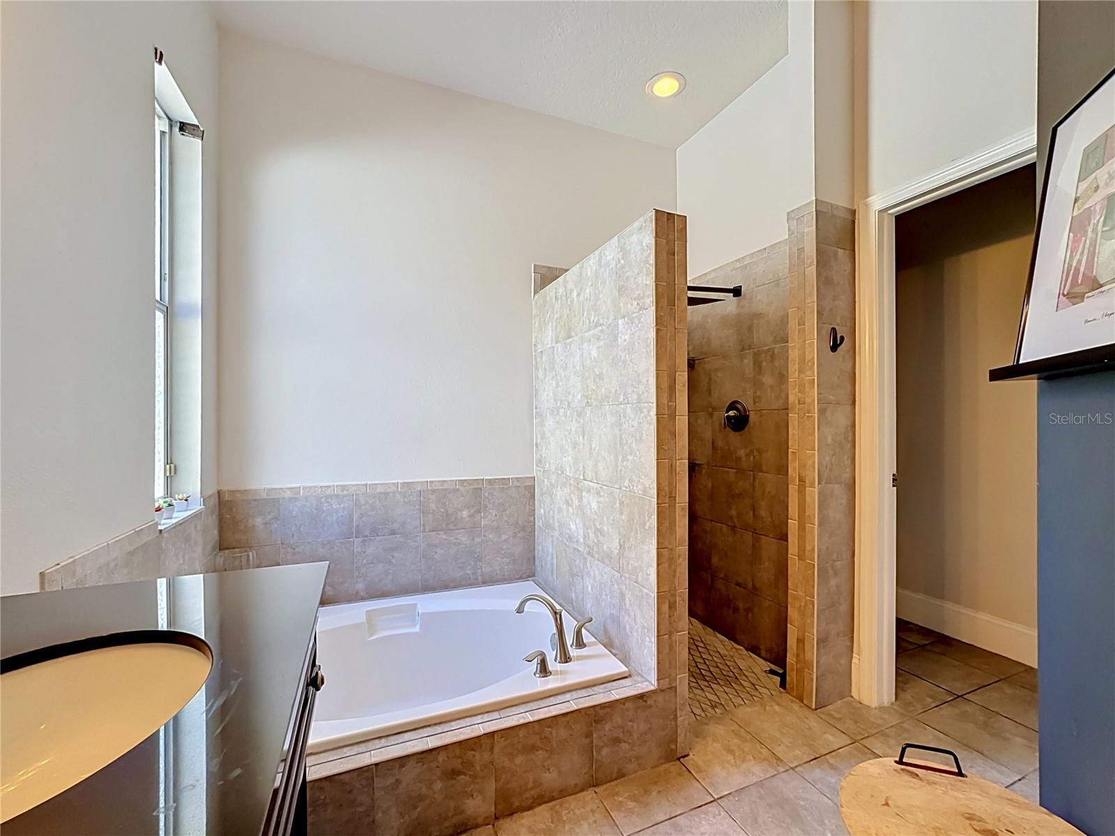1904 CATTLEMAN DR — photo 21