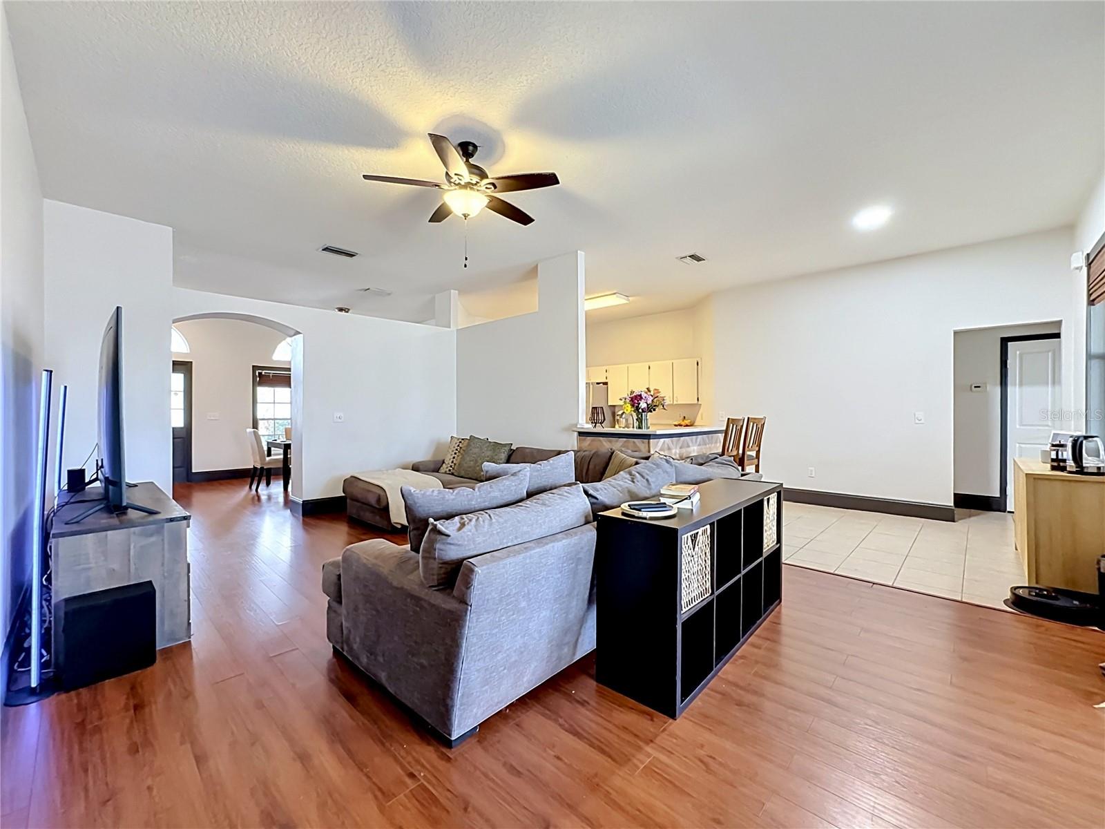 1904 CATTLEMAN DR — photo 18