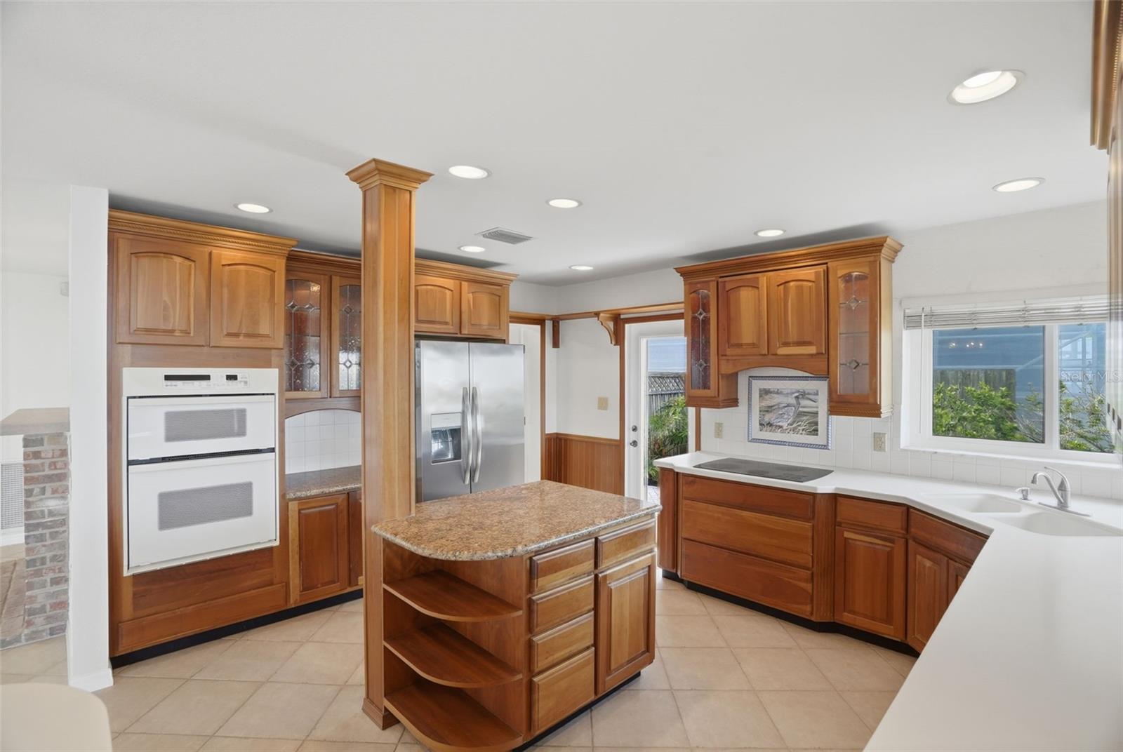 1832 VENETIAN POINT DR — photo 33
