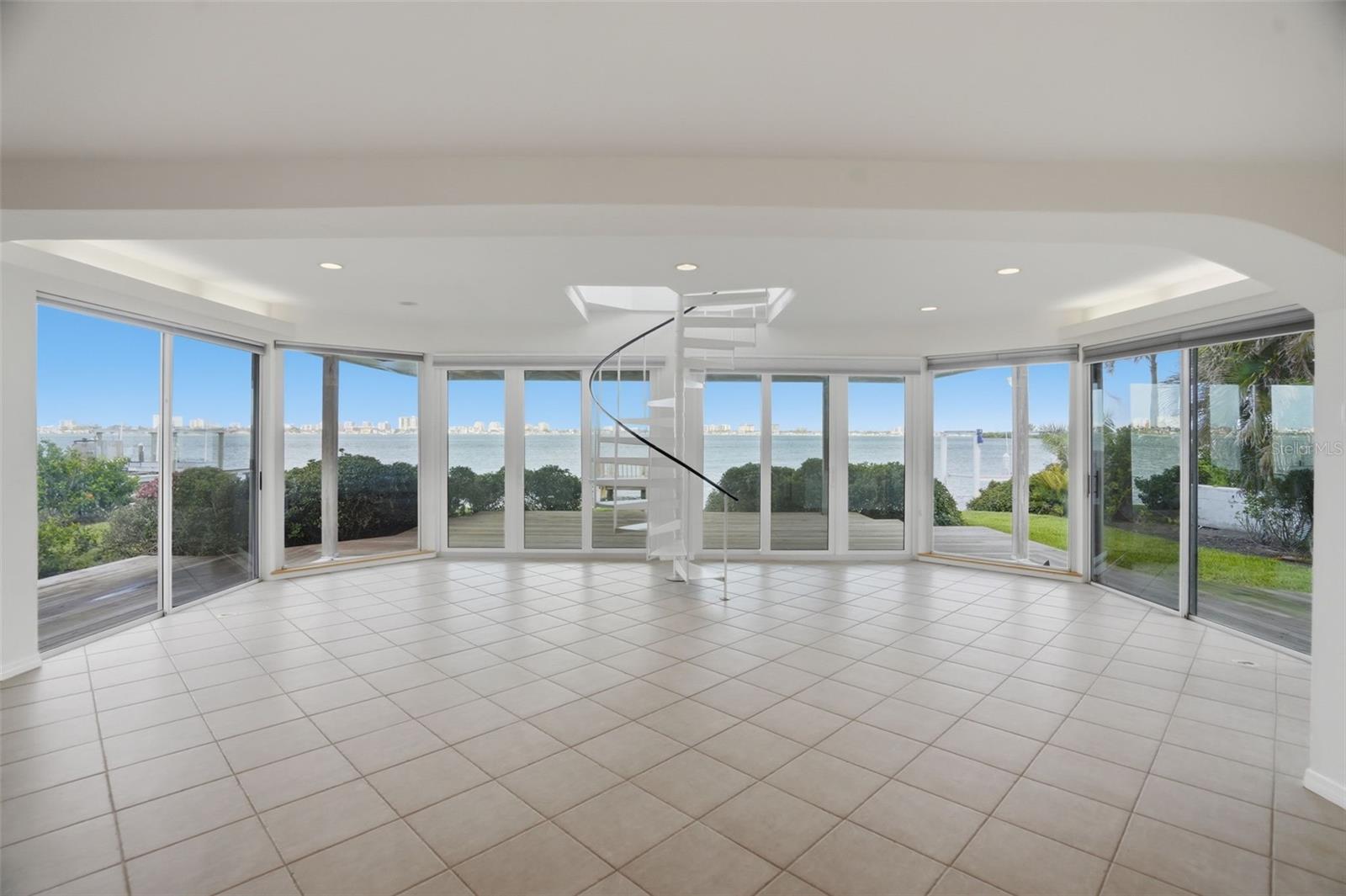 1832 VENETIAN POINT DR — photo 23