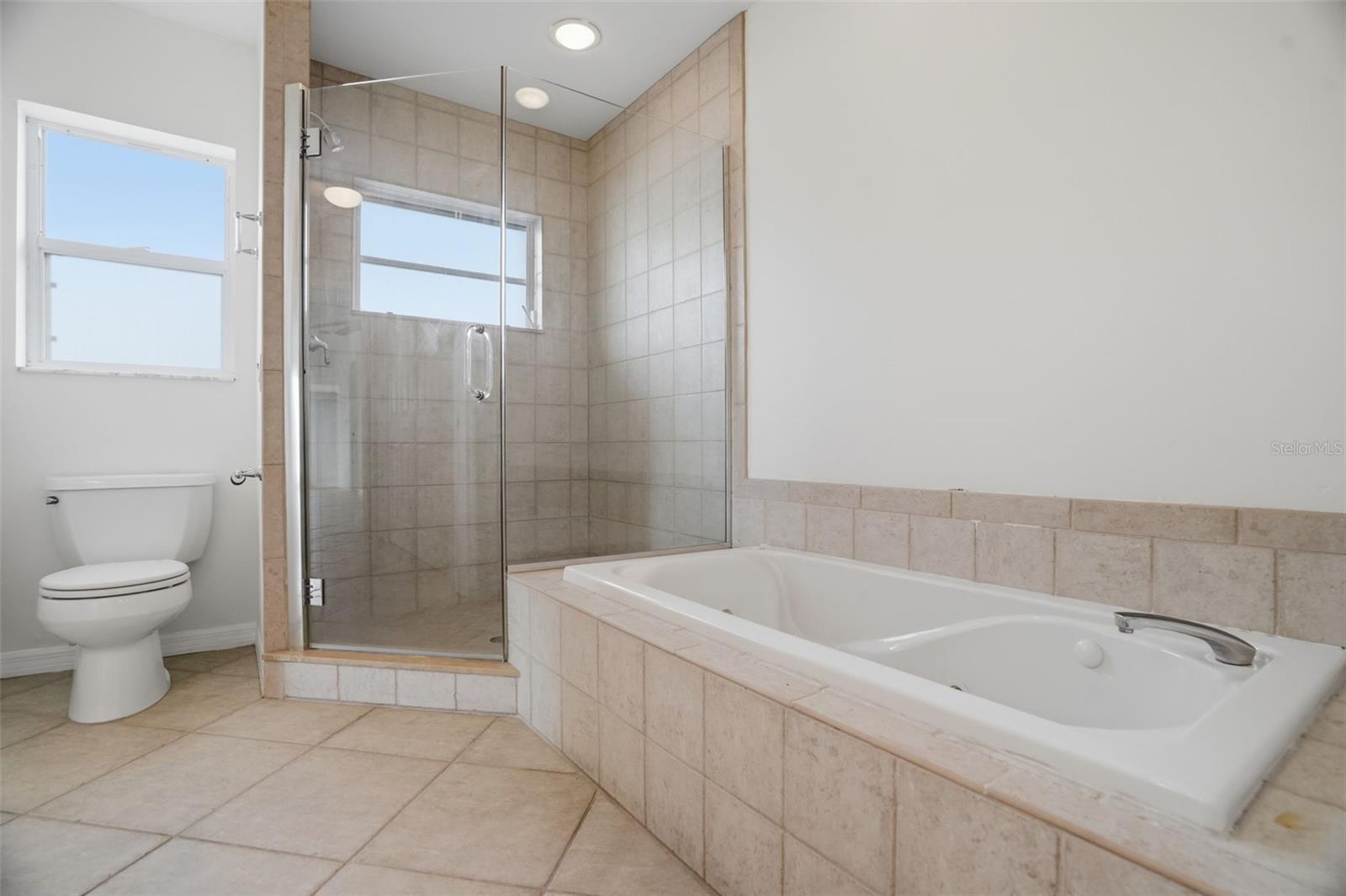 1832 VENETIAN POINT DR — photo 50