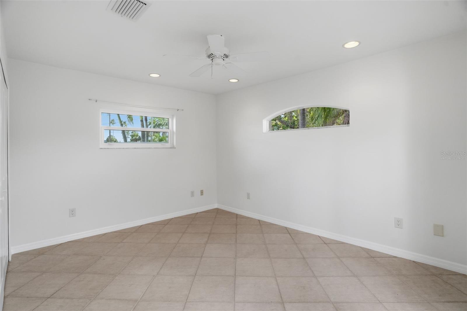 1832 VENETIAN POINT DR — photo 48