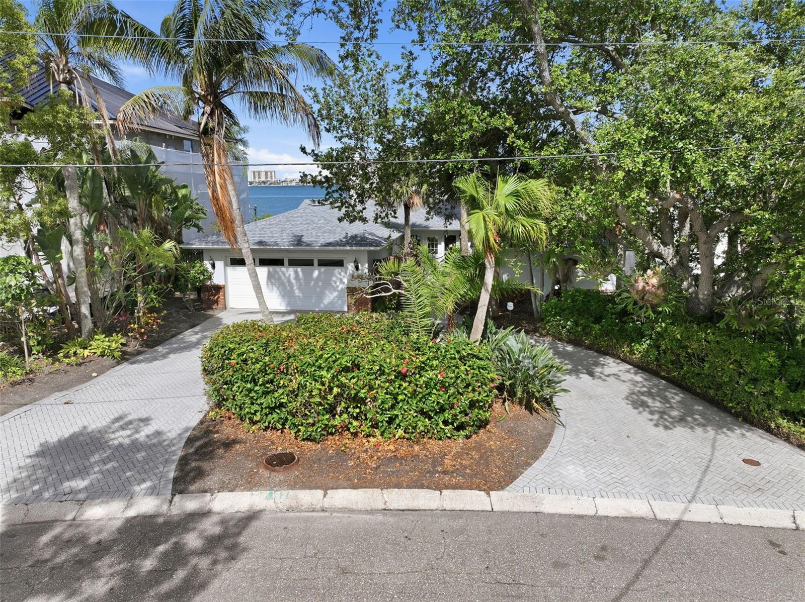 1832 VENETIAN POINT DR — photo 8