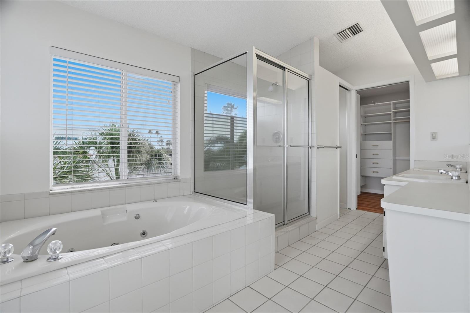 1832 VENETIAN POINT DR — photo 62