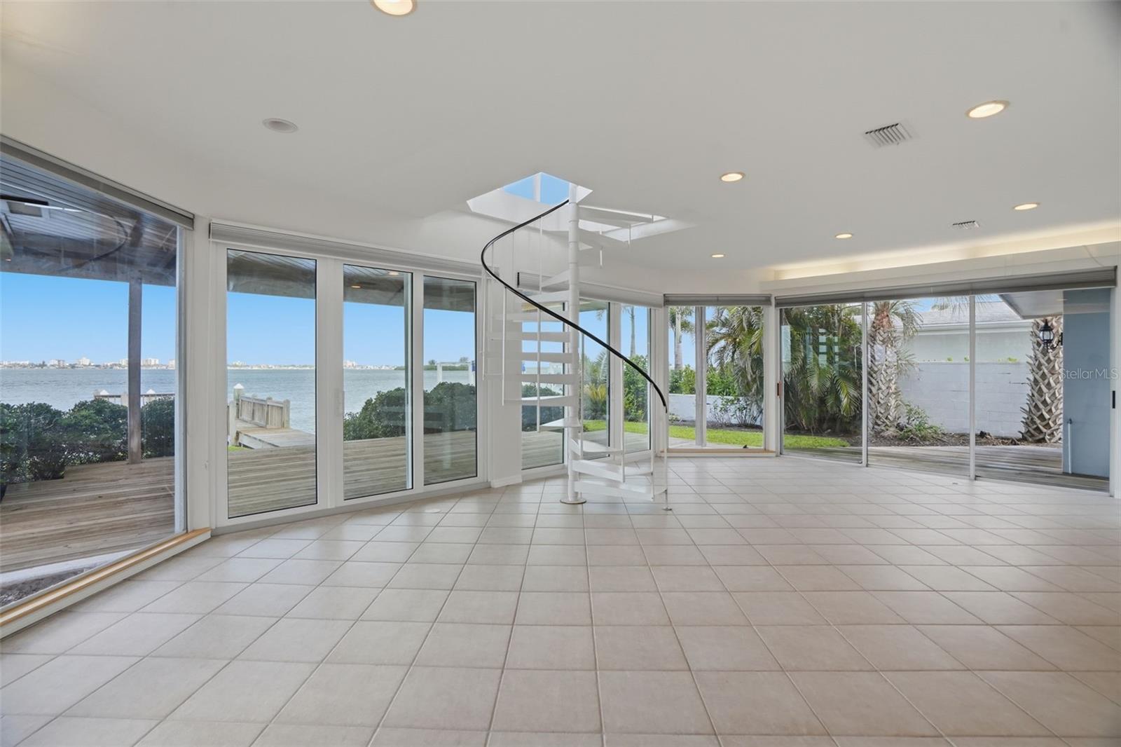 1832 VENETIAN POINT DR — photo 27