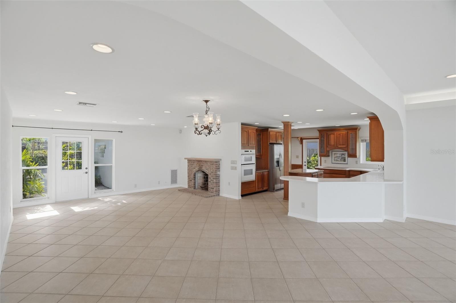 1832 VENETIAN POINT DR — photo 29