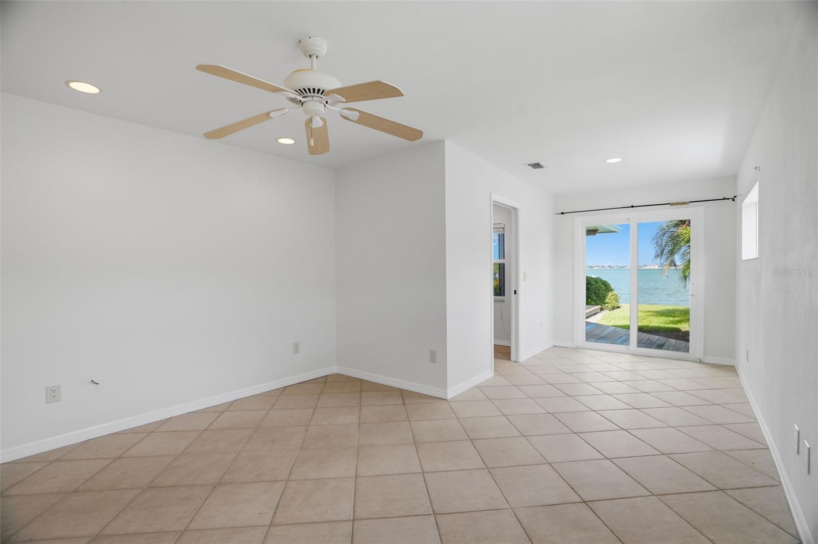 1832 VENETIAN POINT DR — photo 43