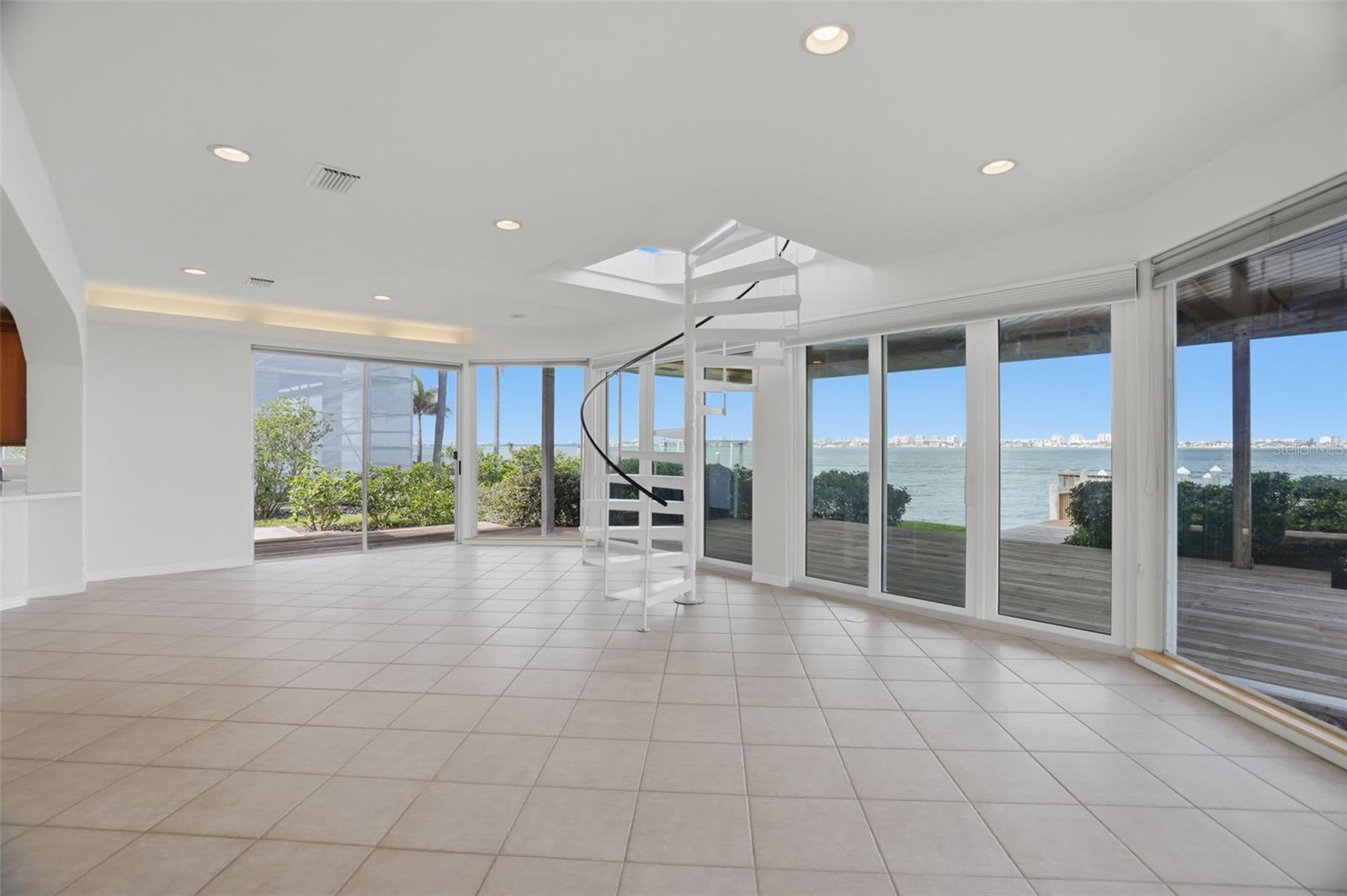 1832 VENETIAN POINT DR — photo 28