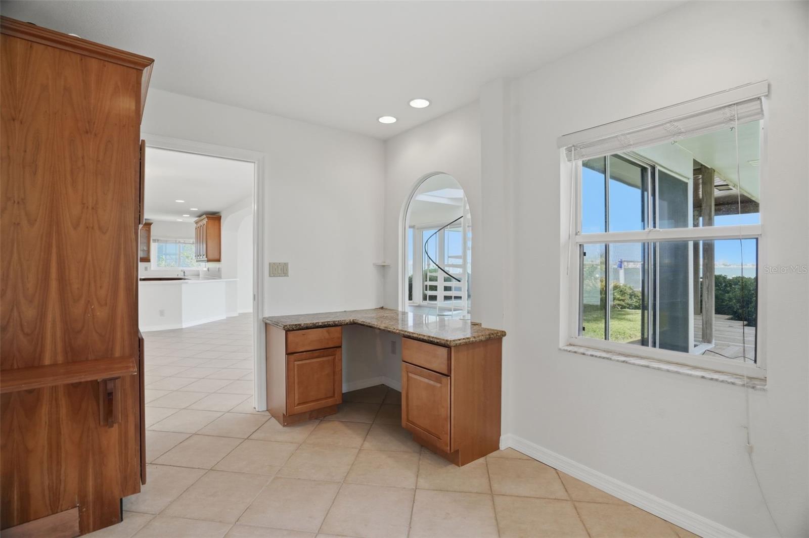 1832 VENETIAN POINT DR — photo 38
