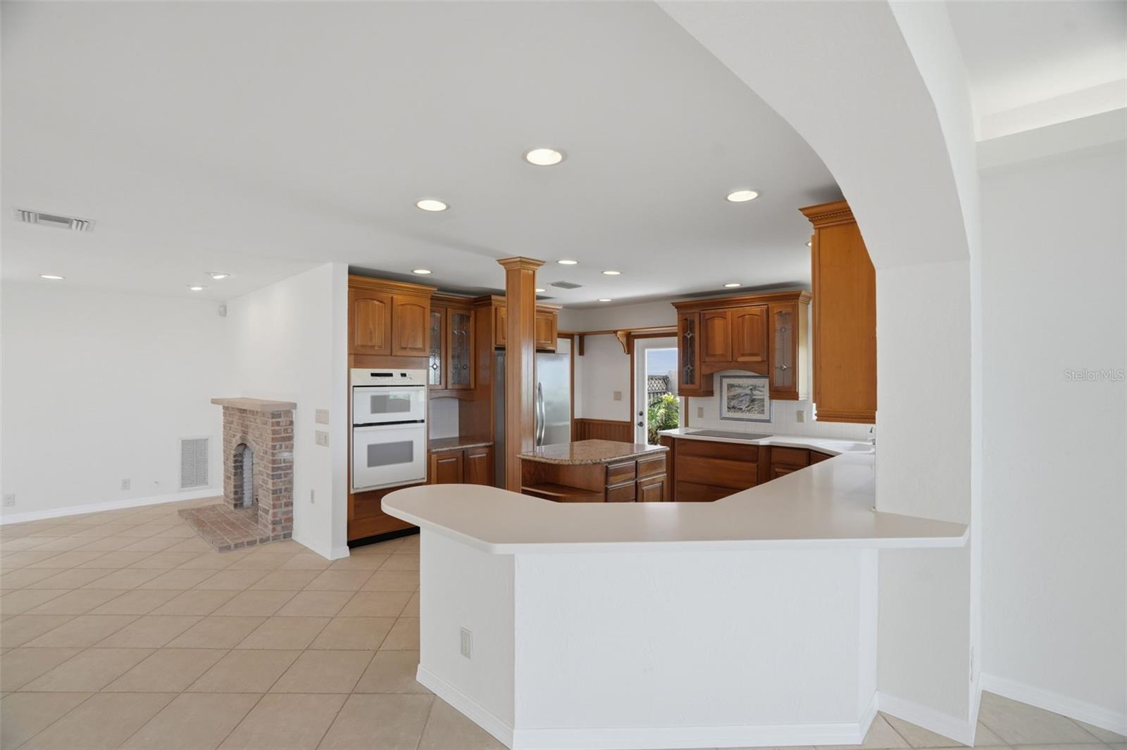 1832 VENETIAN POINT DR — photo 37