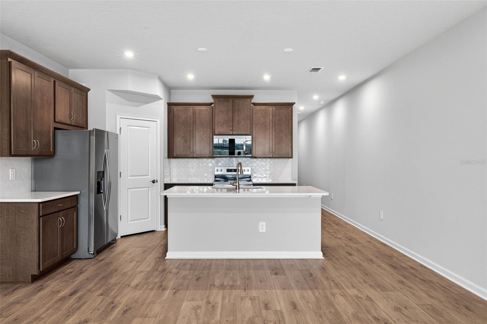 9187 AURELIA AVE — photo 5