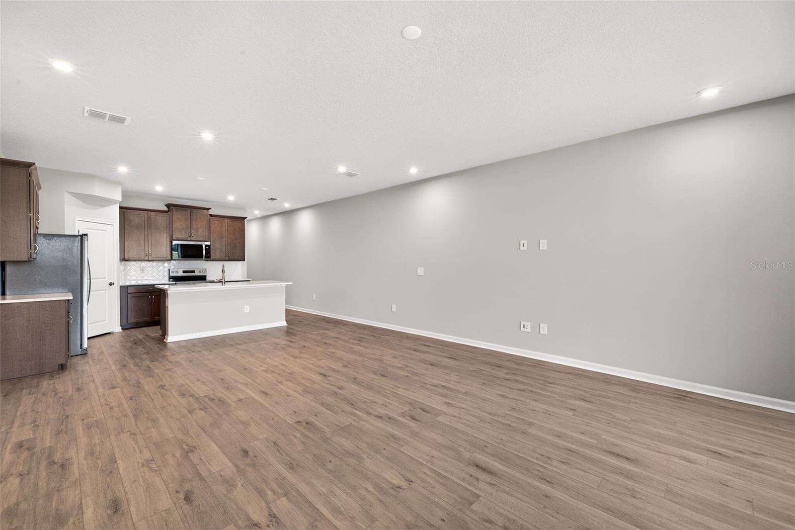 9187 AURELIA AVE — photo 6