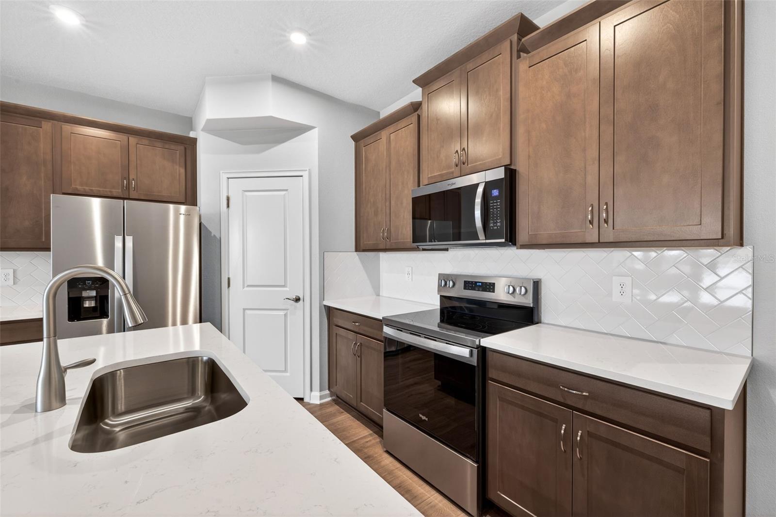 9187 AURELIA AVE — photo 4