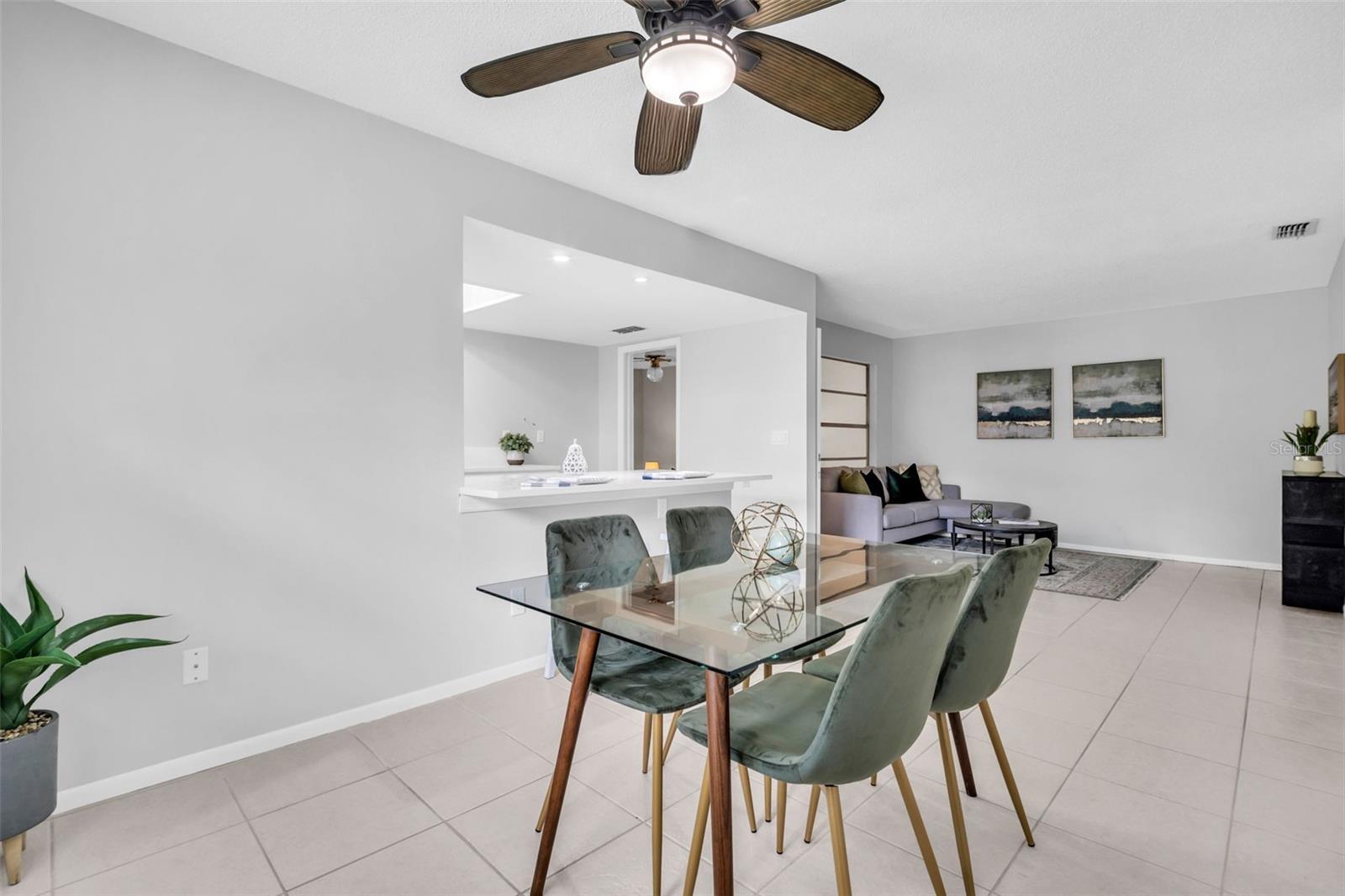 3472 MACLAREN DR — photo 10