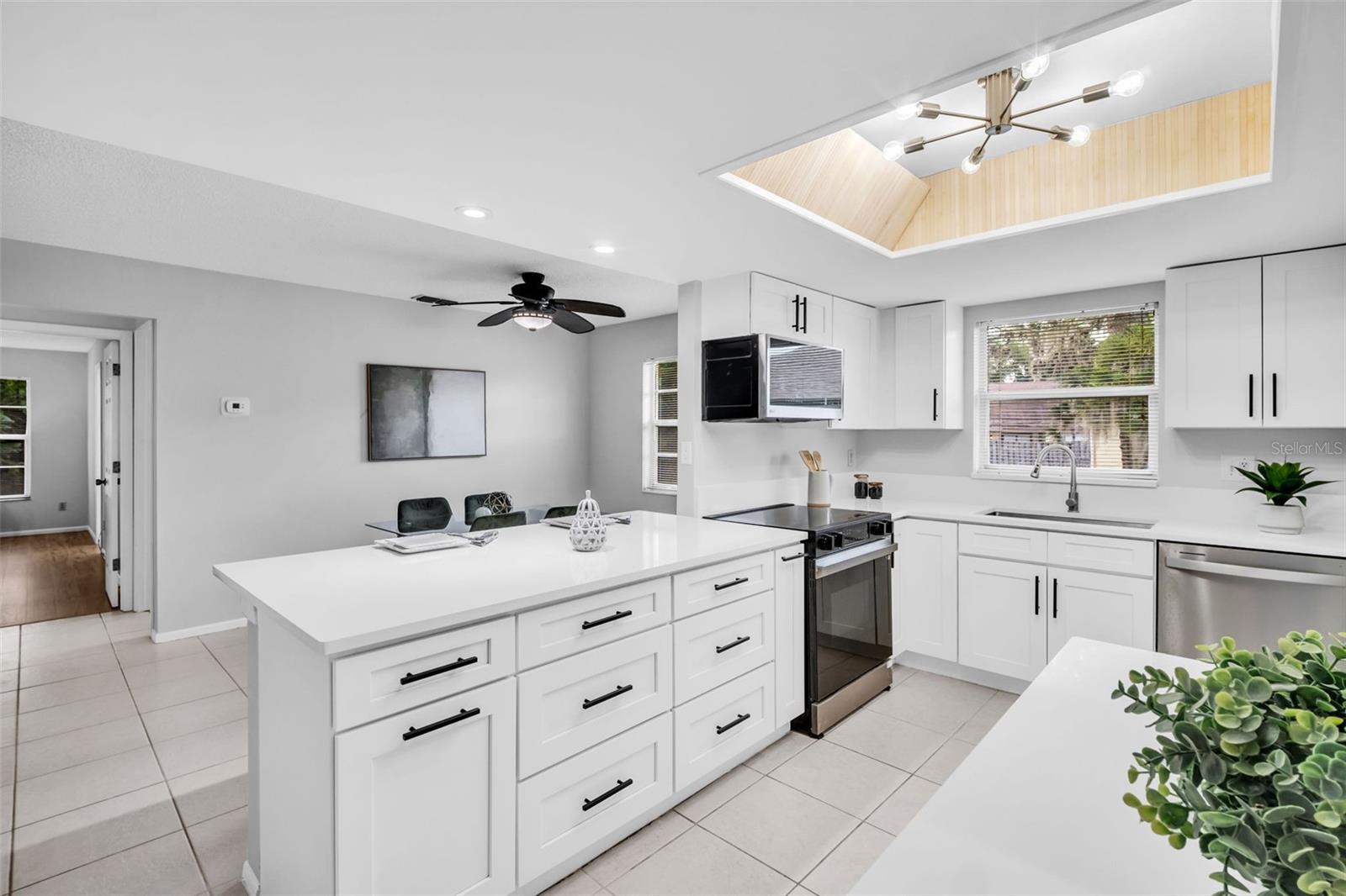 3472 MACLAREN DR — photo 13