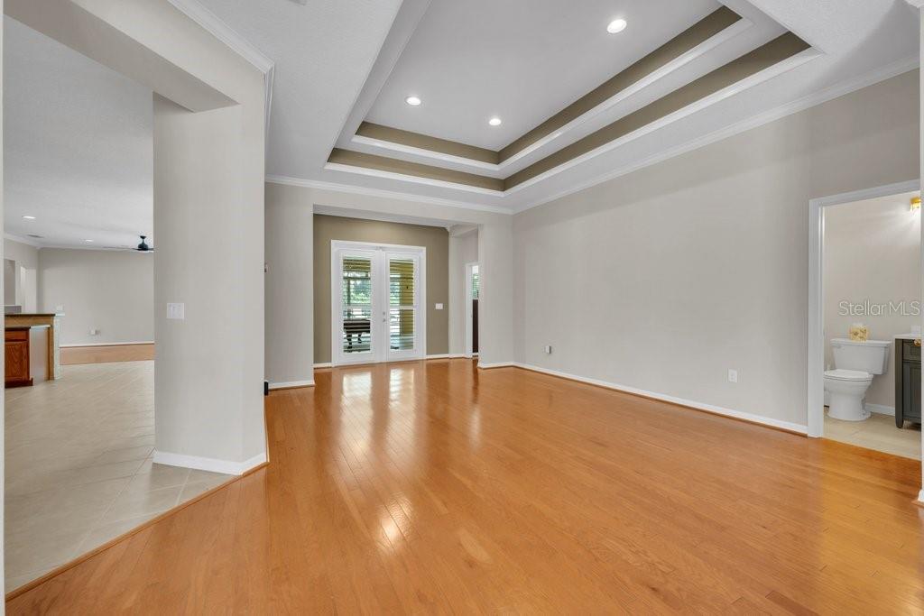 6122 KESTRELPARK DR — photo 8