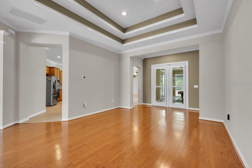 6122 KESTRELPARK DR — photo 9