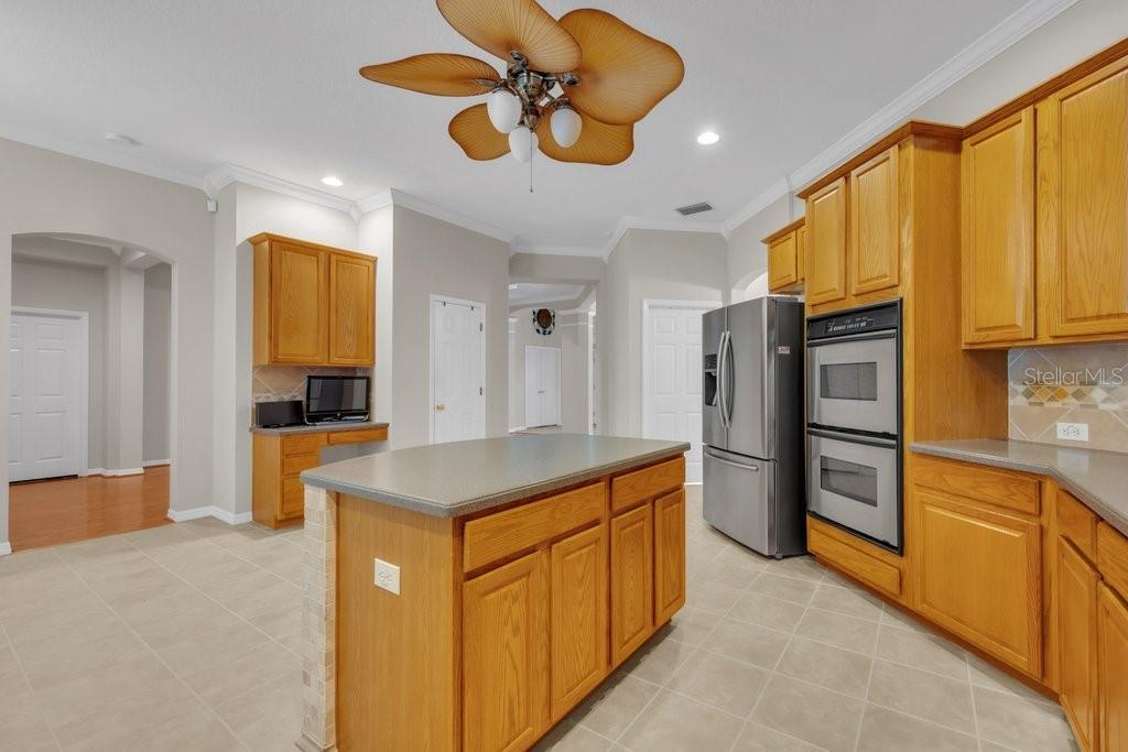 6122 KESTRELPARK DR — photo 17