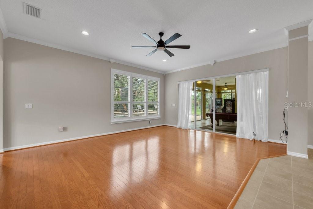 6122 KESTRELPARK DR — photo 19