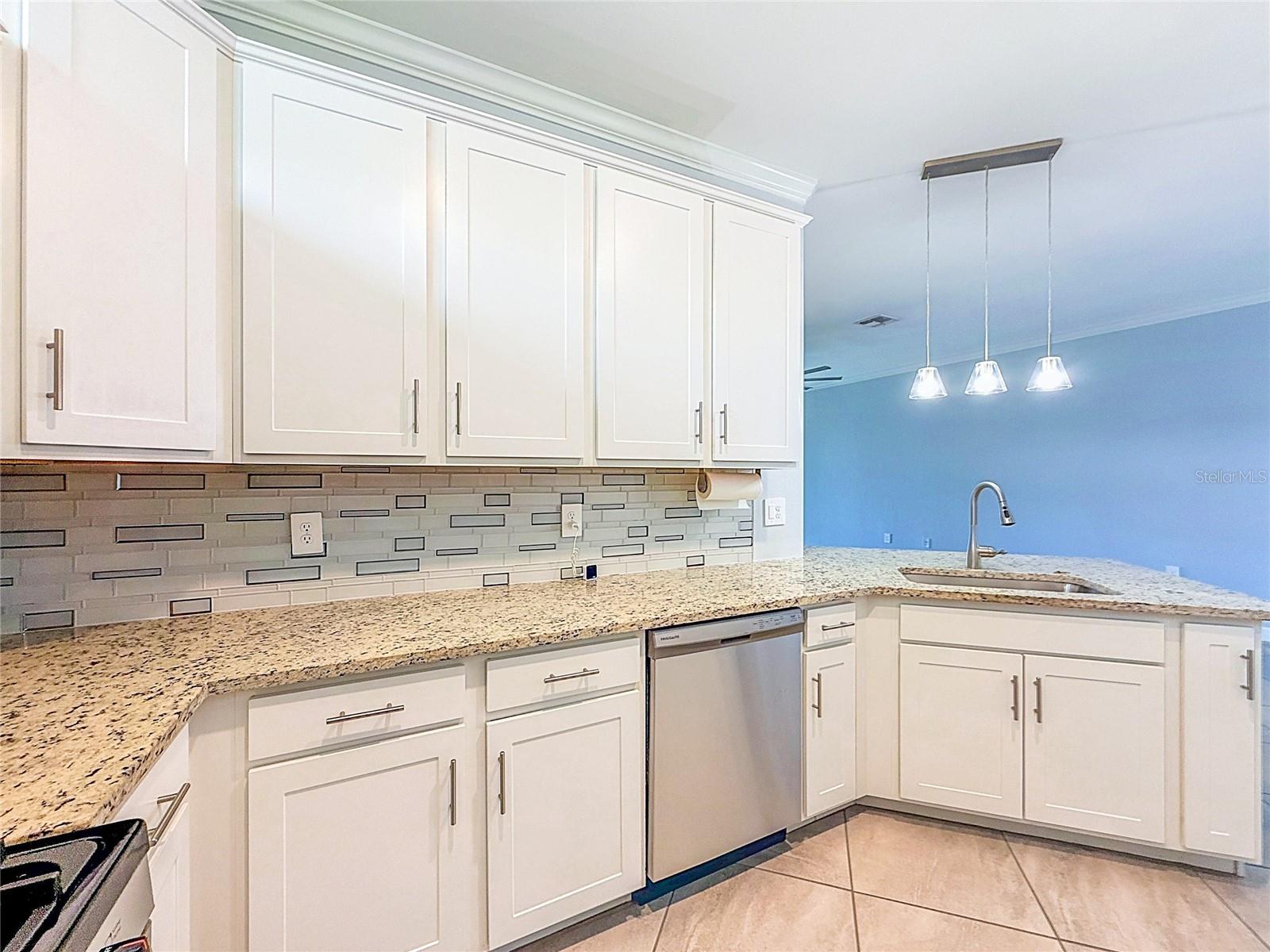 5323 WHITE SAND CV — photo 36