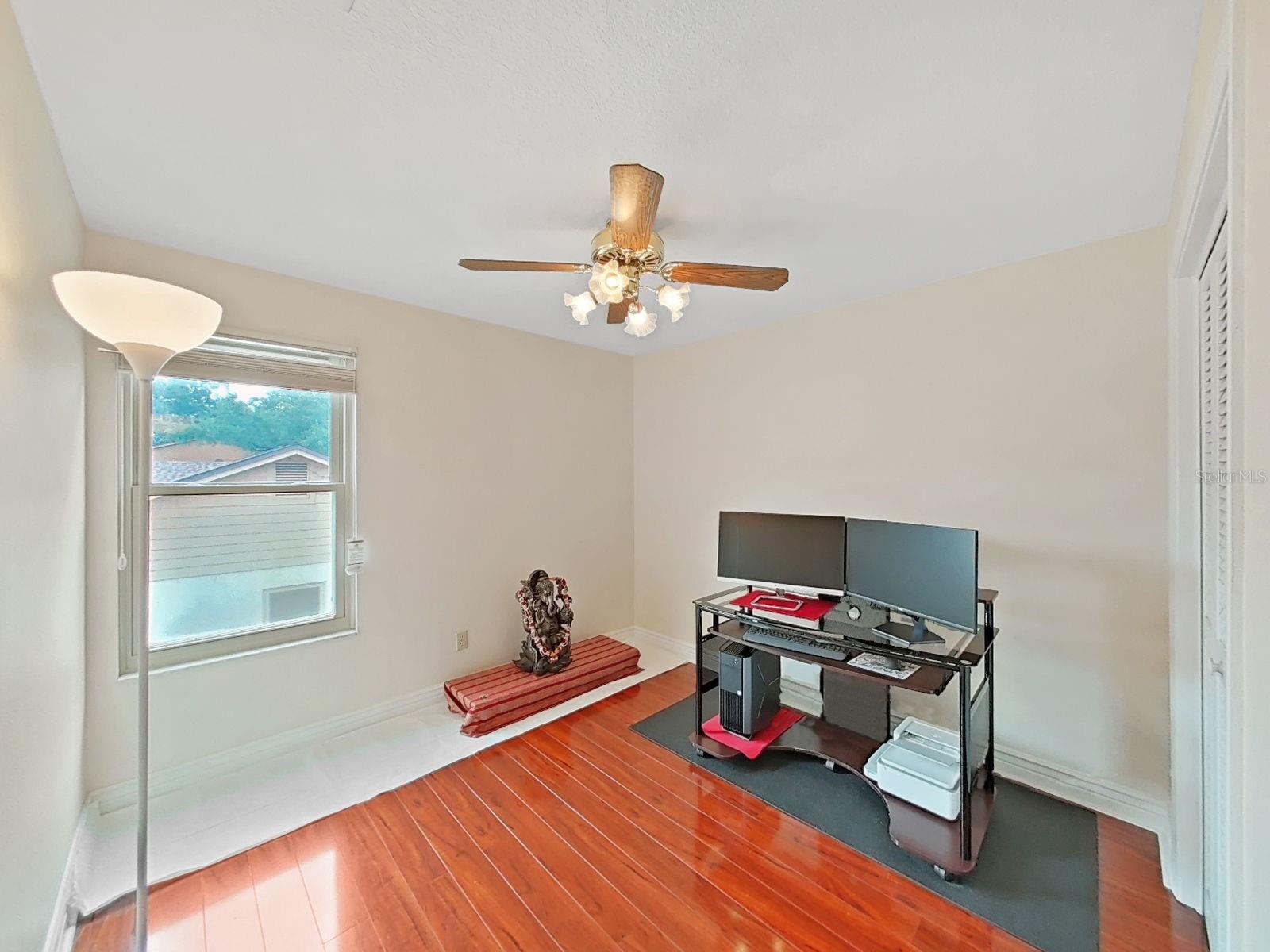 1367 CORNER OAKS DR — photo 18
