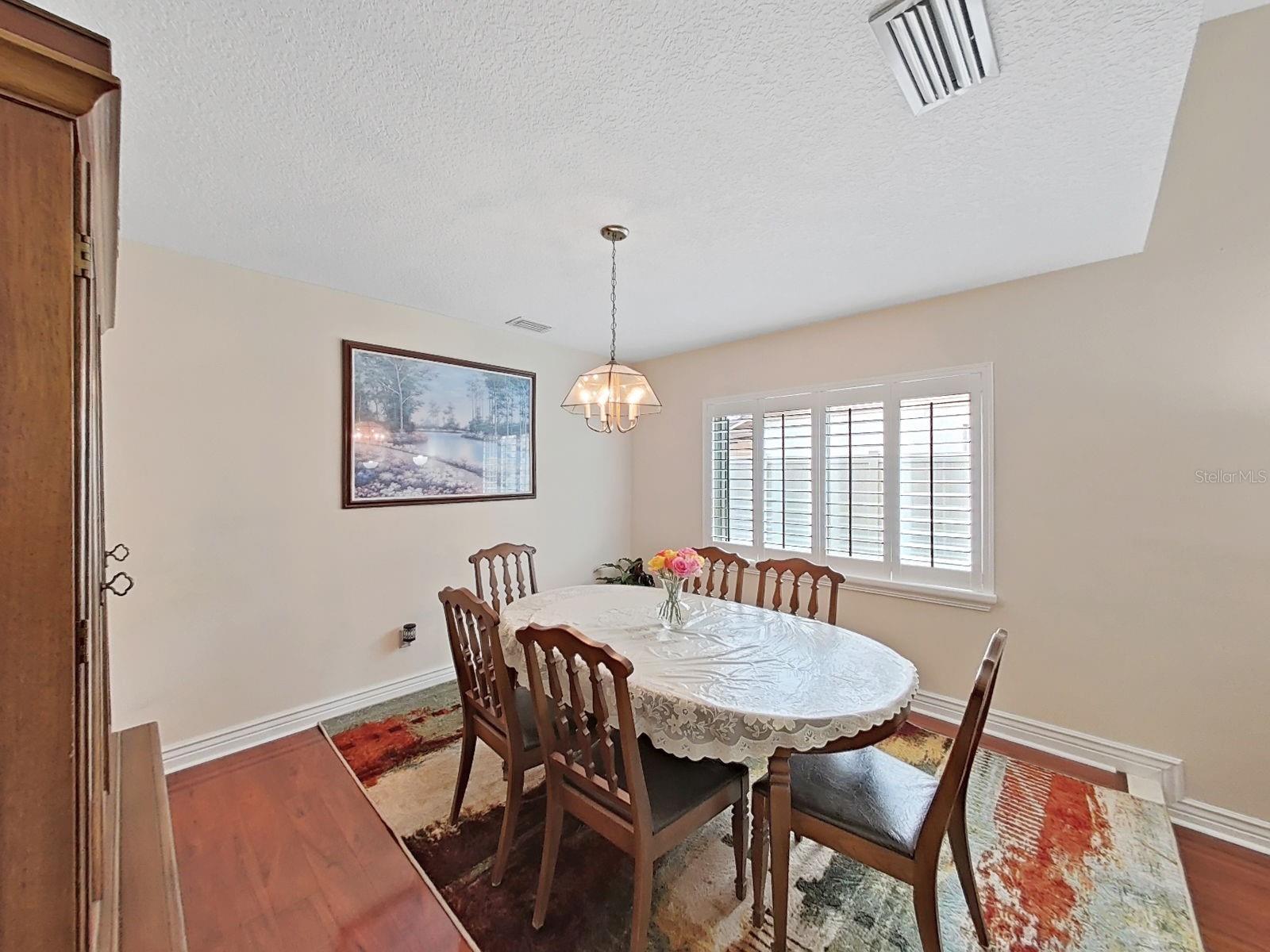 1367 CORNER OAKS DR — photo 8