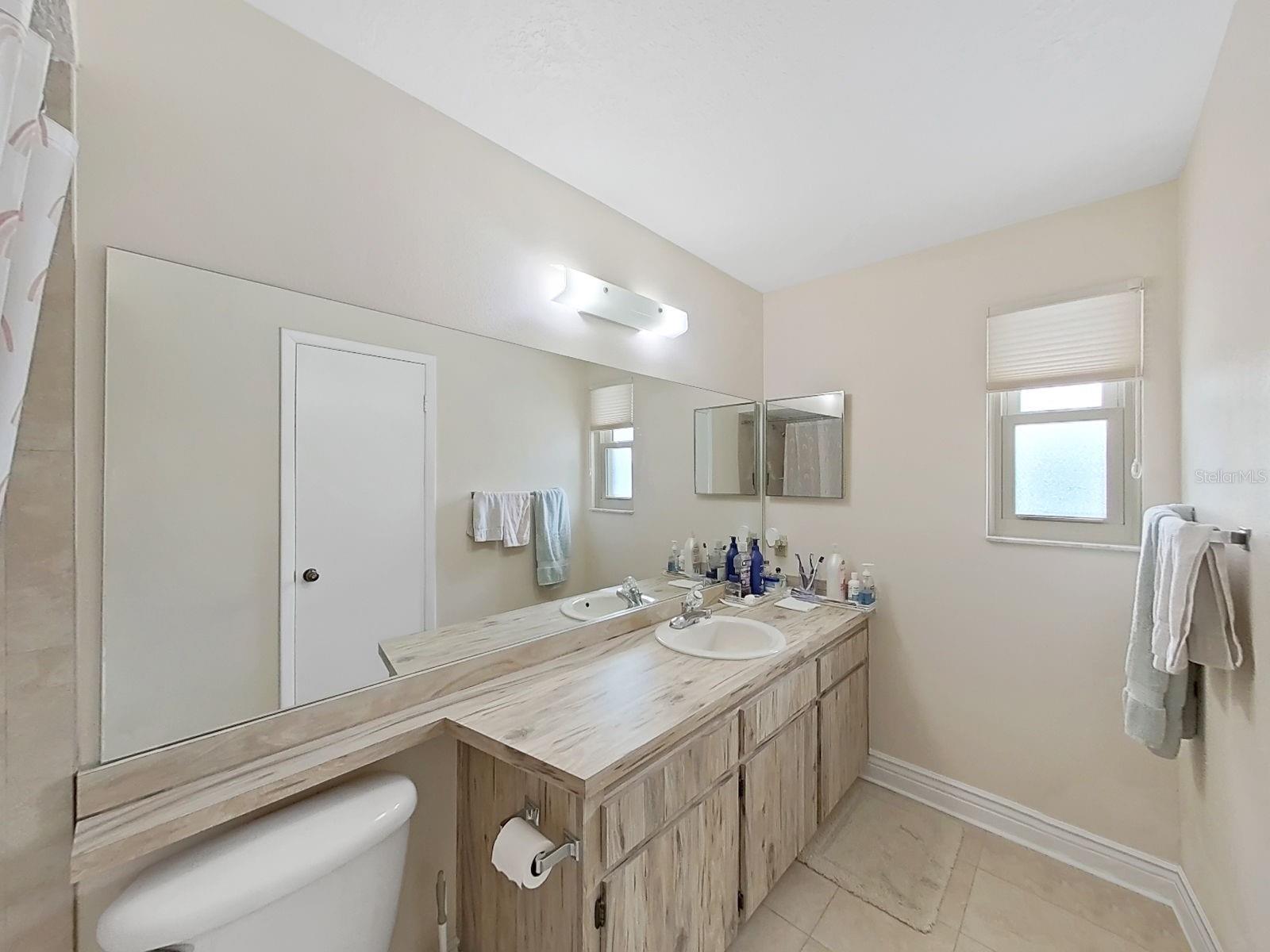 1367 CORNER OAKS DR — photo 20