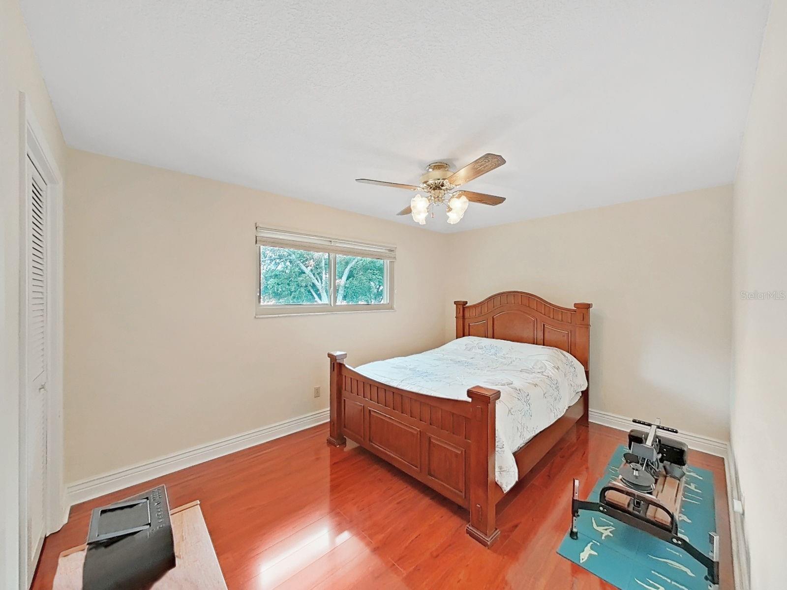1367 CORNER OAKS DR — photo 17