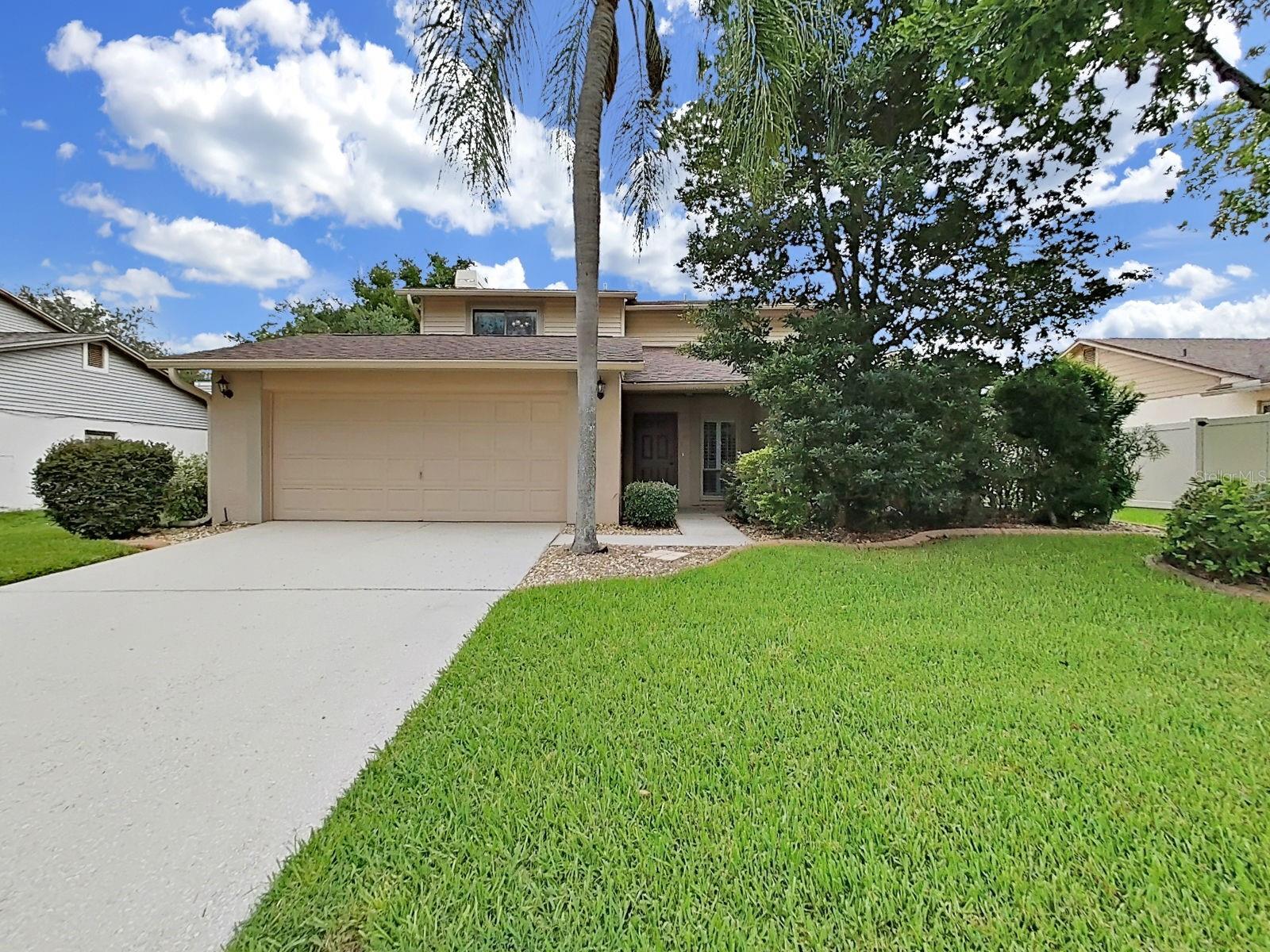 1367 CORNER OAKS DR — photo 2