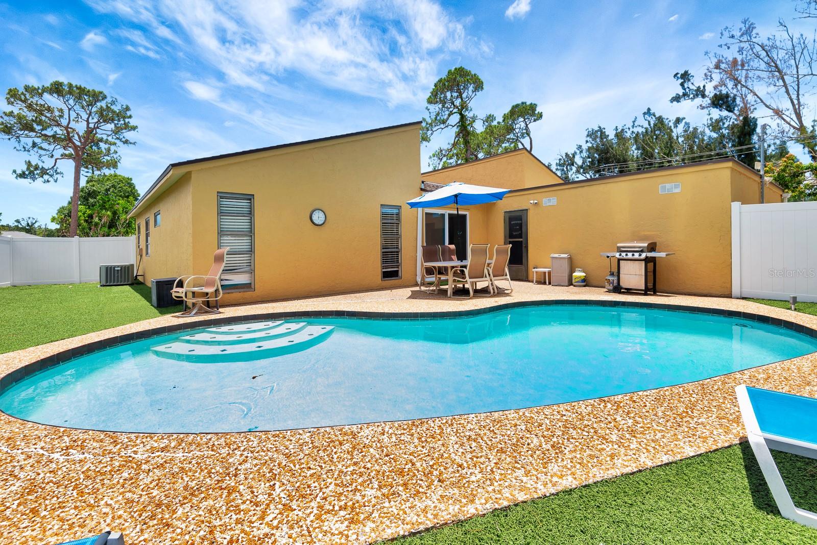 2315 RIVERWOOD PINES DR — photo 33