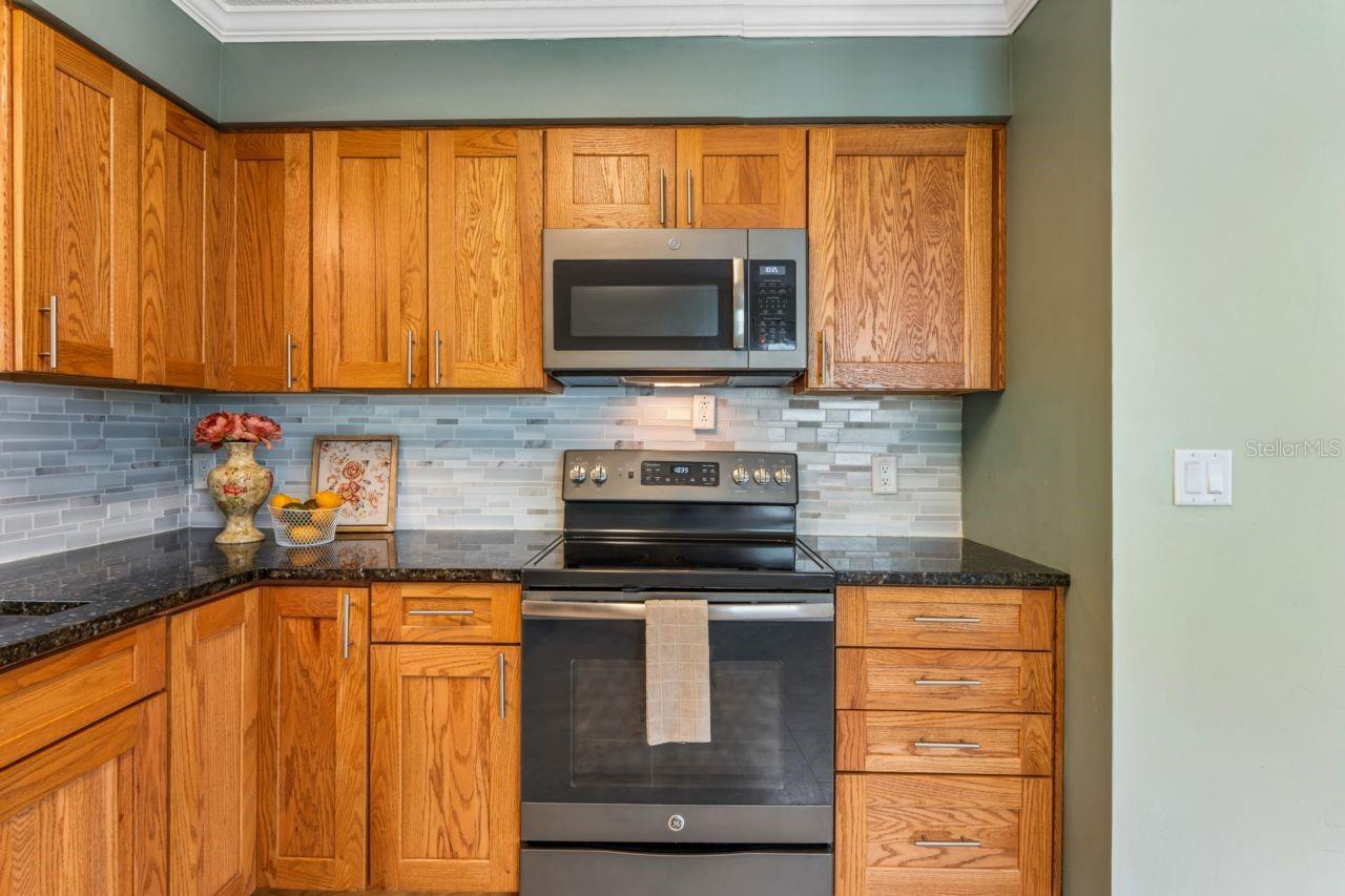 6016 WILDS DR — photo 20