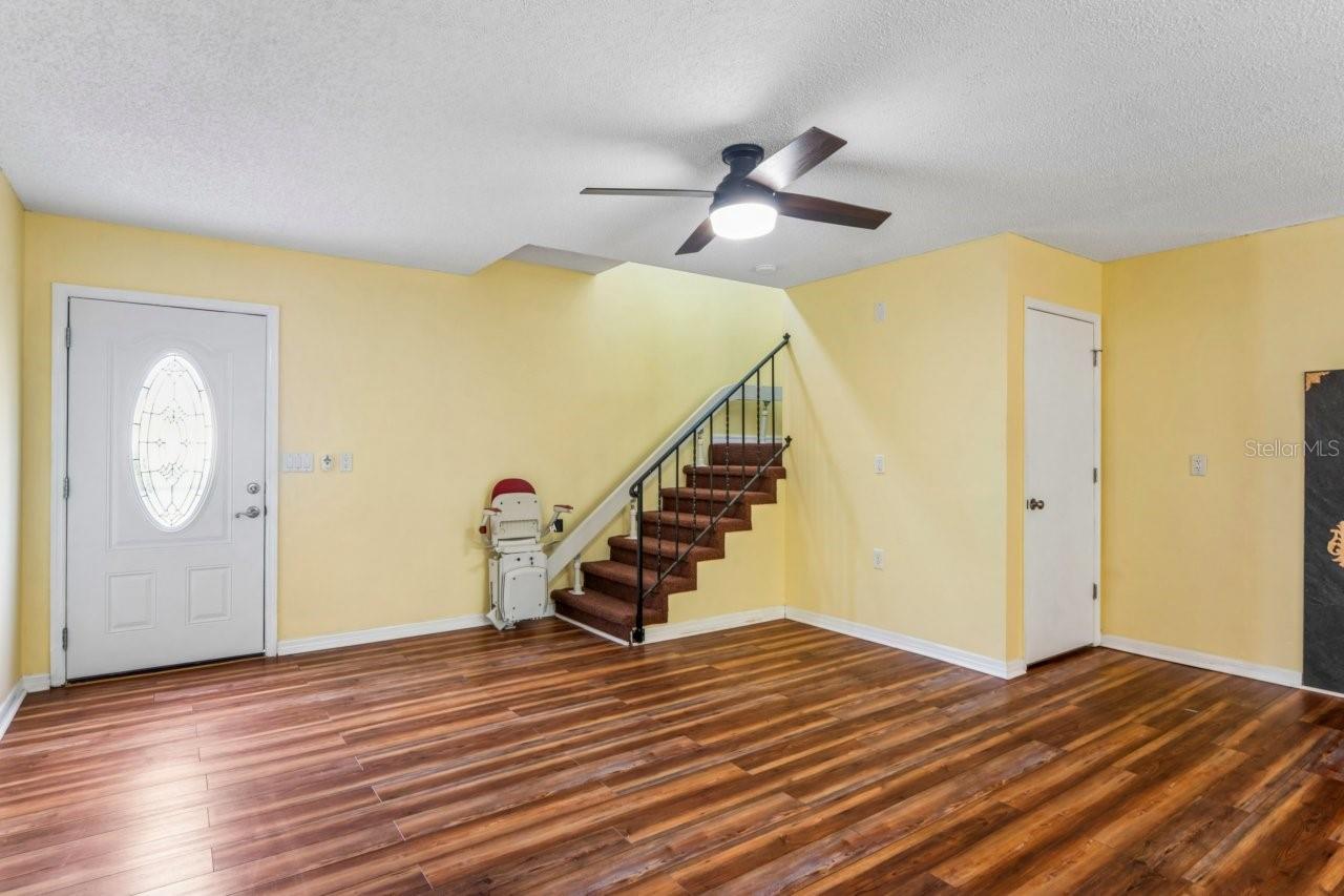 6016 WILDS DR — photo 8